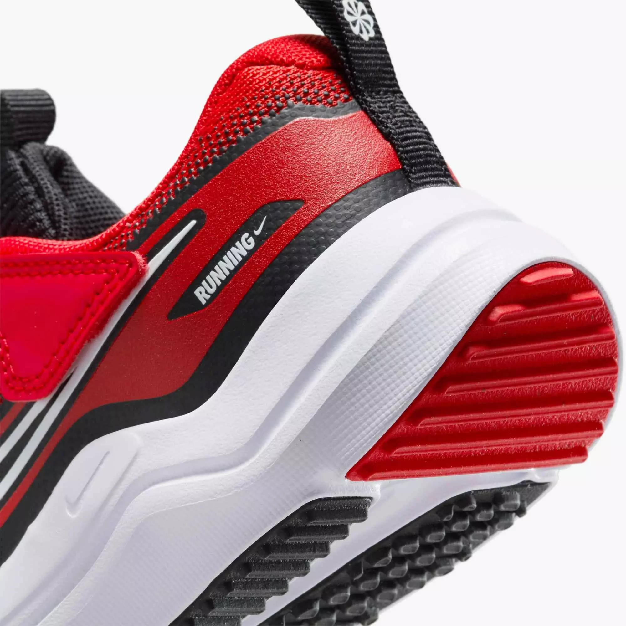 Nike Cosmic Runner "University Red/Black/White" Preschool Boys' Running Shoe - RED/BLACK/WHITE