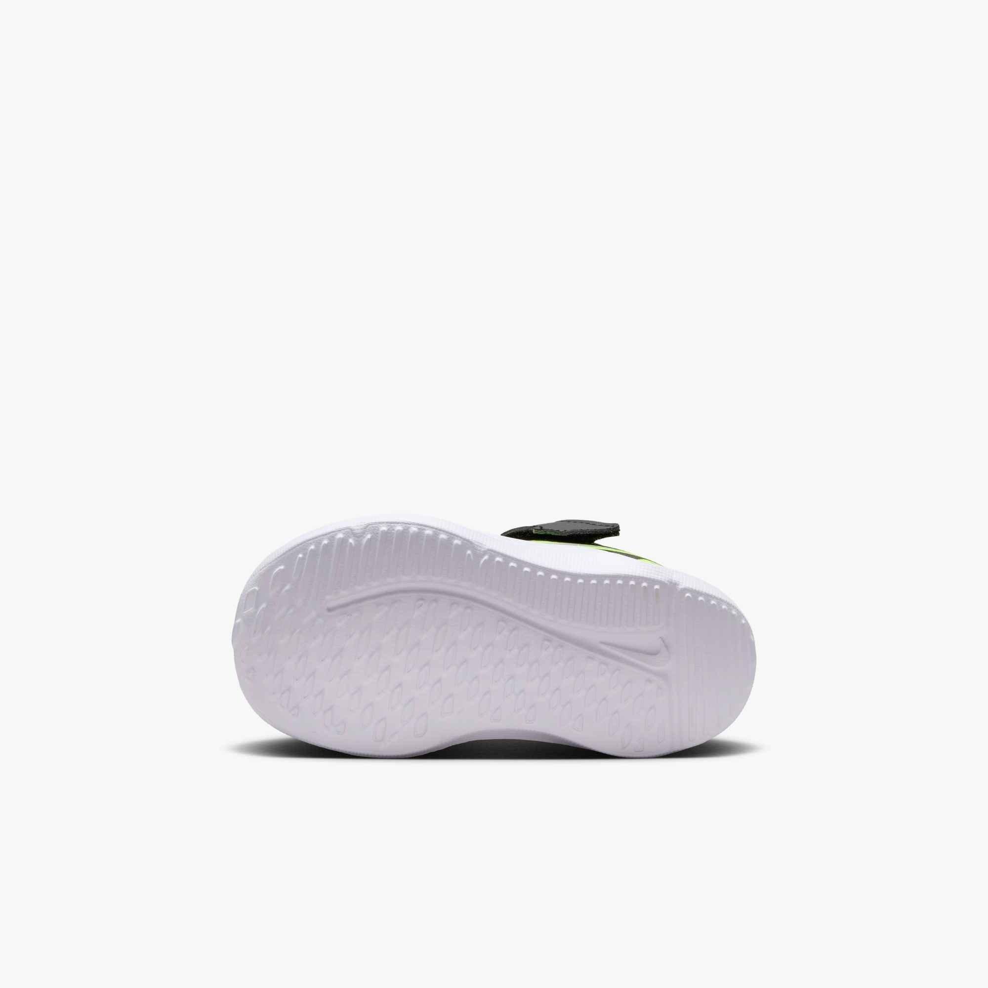 Nike Cosmic Runner "Black/Volt/Wolf Grey" Infant Boys' Running Shoe - BLACK/VOLT/GREY Thumbnail View 7