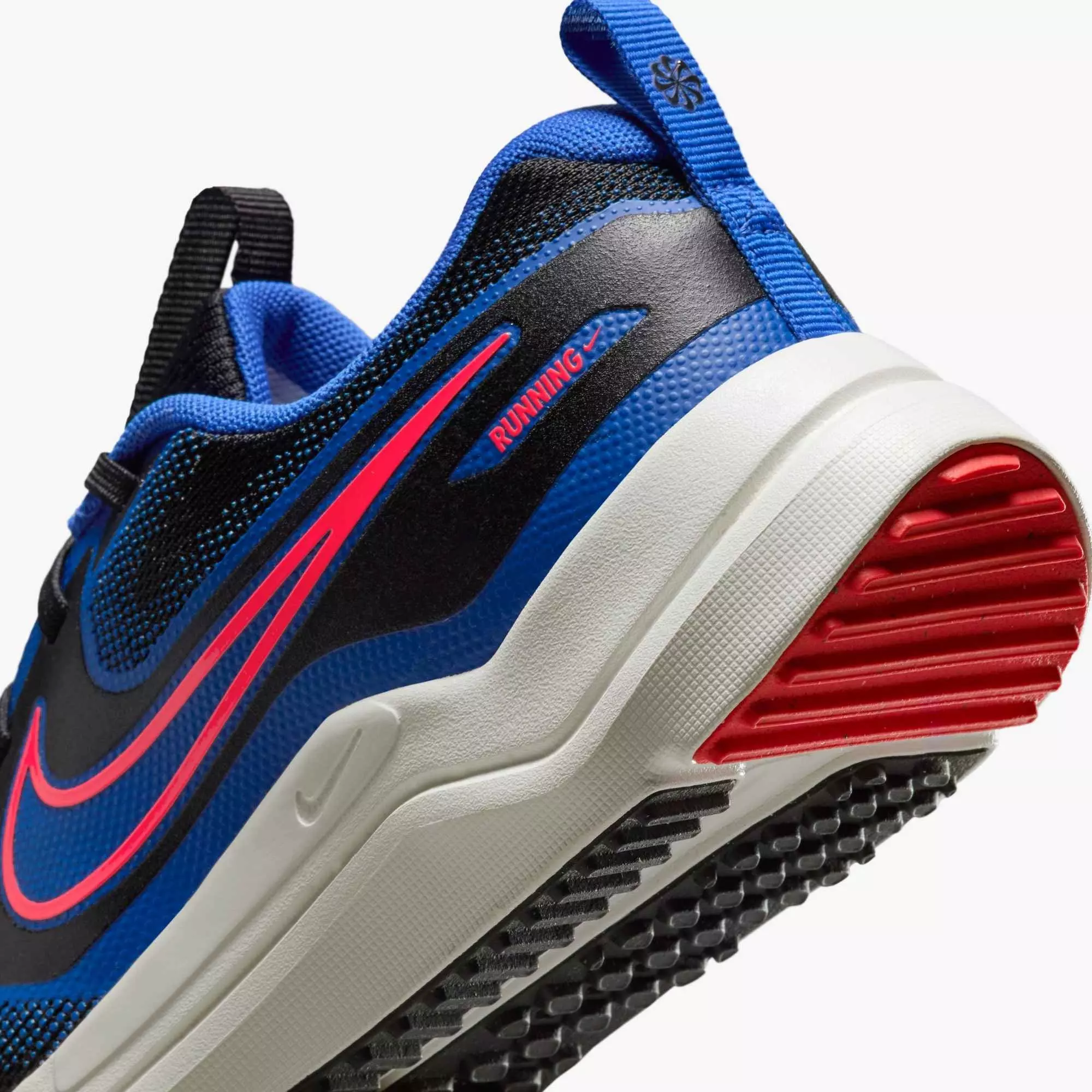 Nike Cosmic Runner "Black/Hyper Royal/Summit White/Bright Crimson" Grade School Boys' Running Shoe - BLACK/ROYAL/WHITE/RED