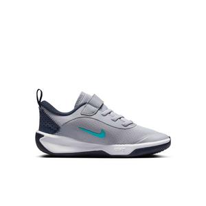 Nike Omni Multi-Court "Wolf Grey/Bright Crimson/Dusty Cactus/Thunder Blue" Preschool Boys' Shoe