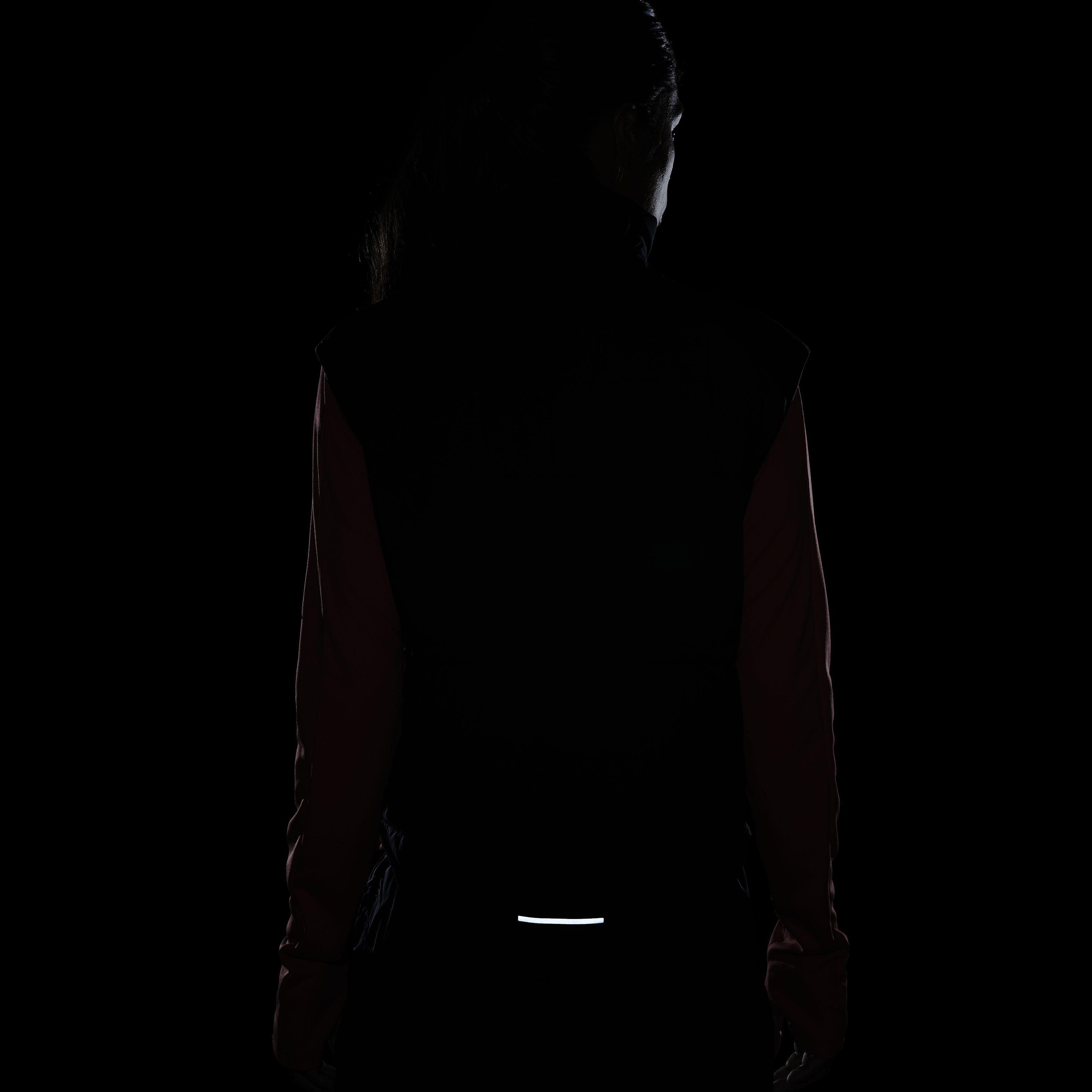 Nike Men's Therma-FIT Swift Running Vest - BLACK Thumbnail View 8