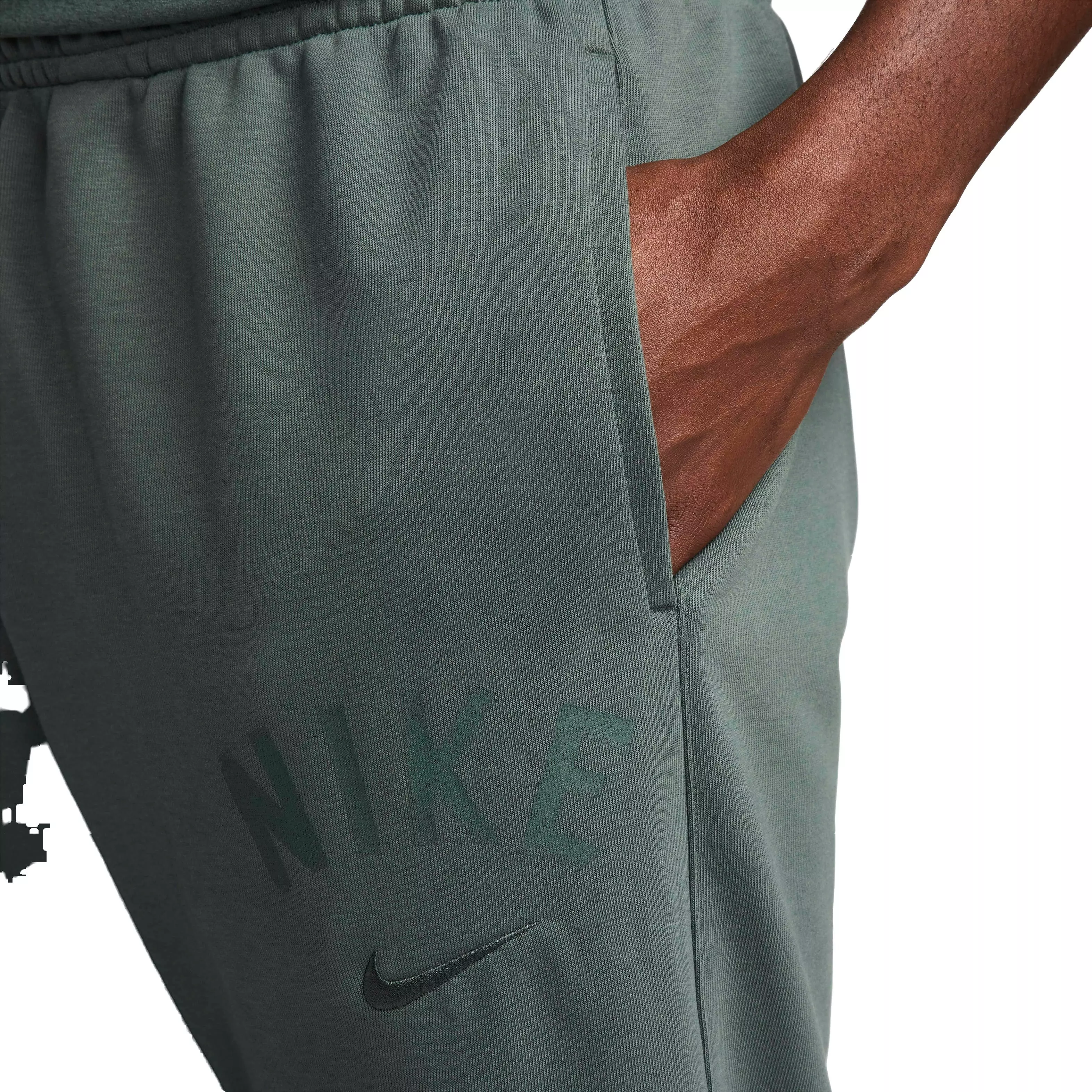 Nike Men's Swoosh Dri-FIT Fleece Fitness Joggers - GREEN