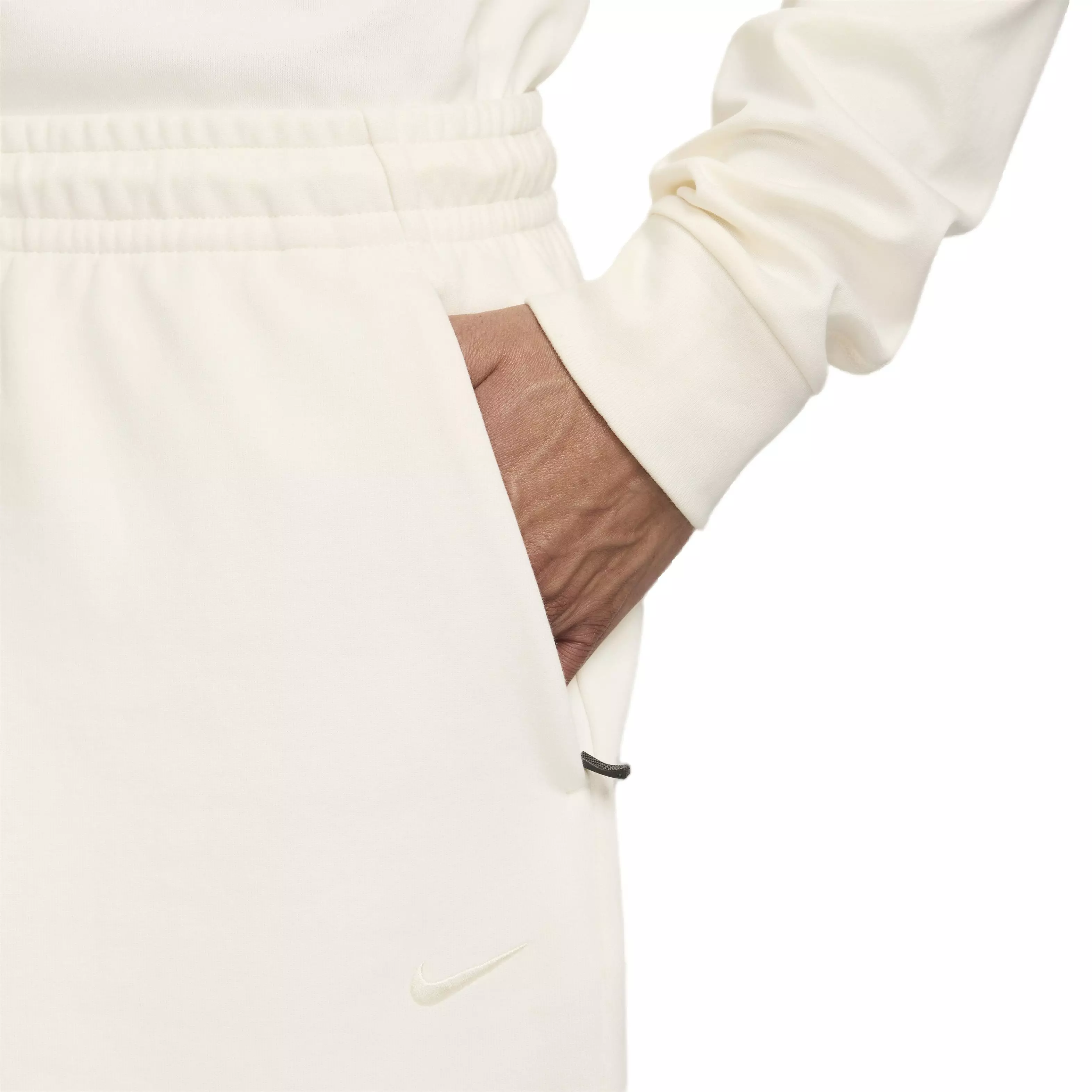 Nike Men's Primary 7" Dri-FIT UV Unlined Versatile Shorts - BROWN