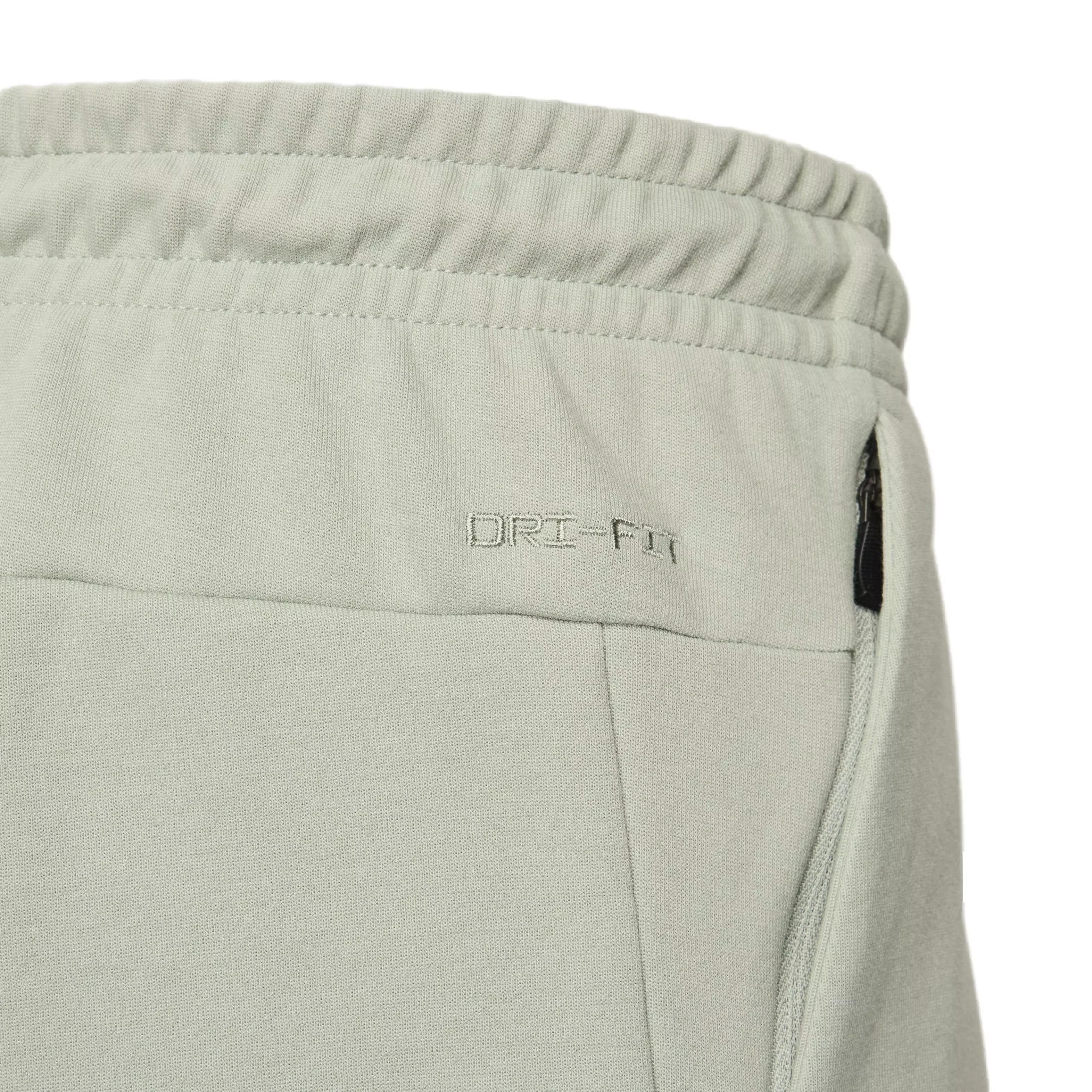 Nike Men's Primary 7" Dri-FIT UV Unlined Versatile Shorts - JADE