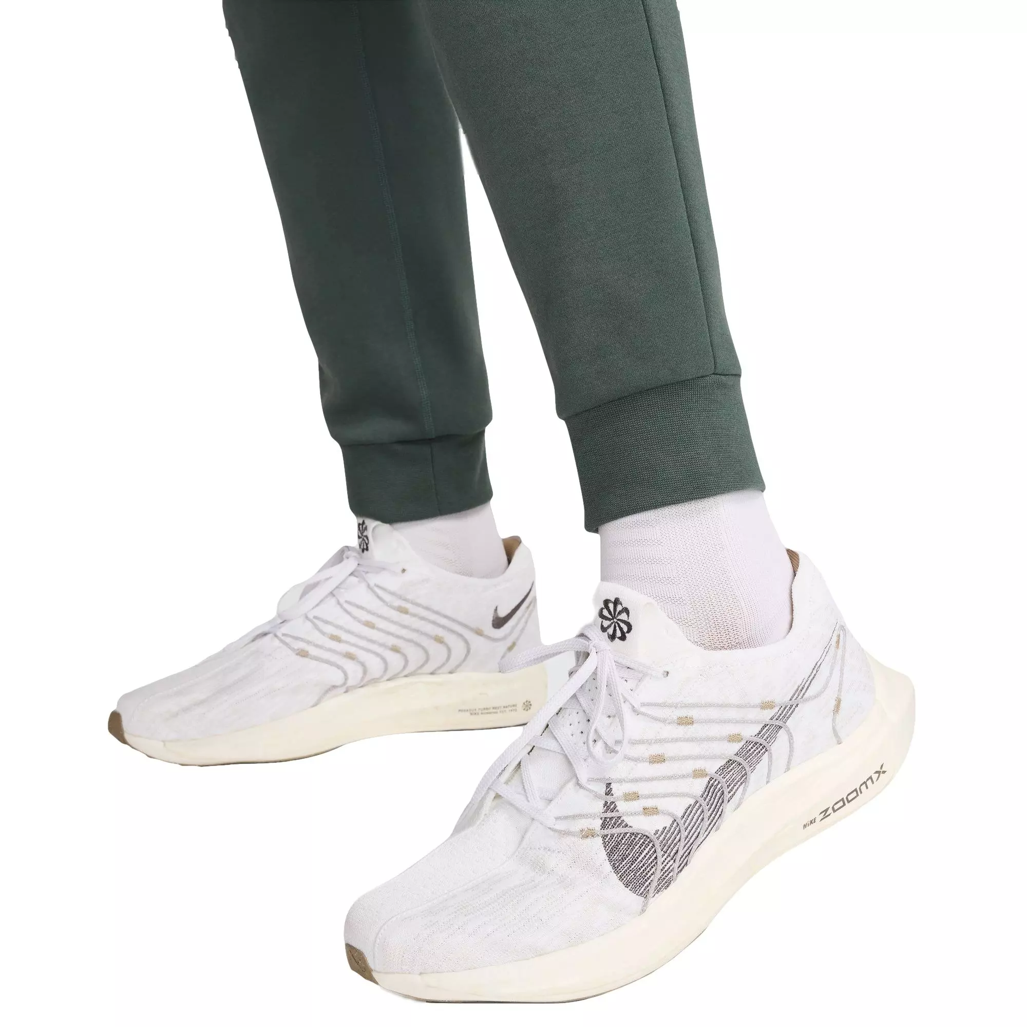 Nike Men's Primary Dri-FIT UV Versatile Joggers - GREEN