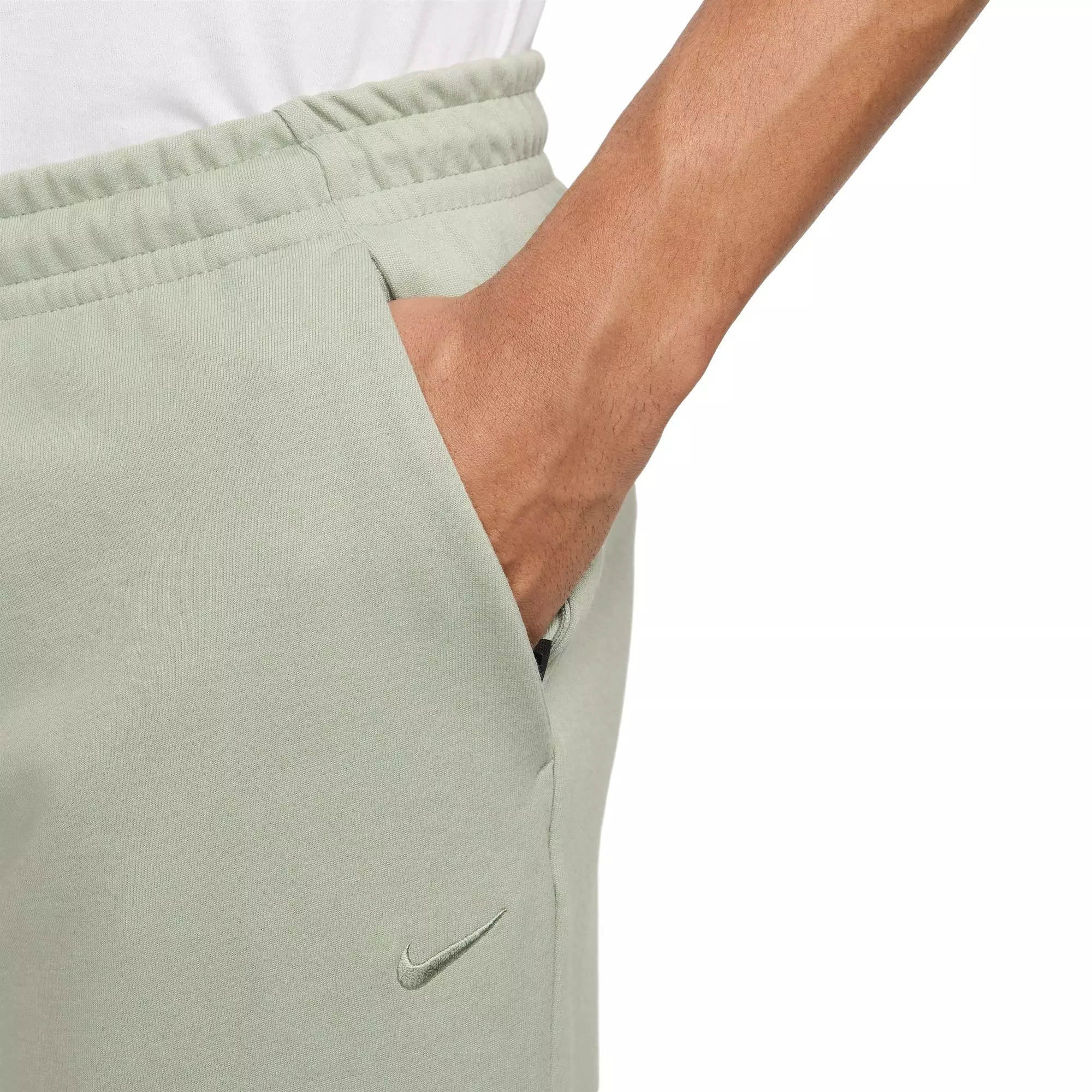 Nike Men's Primary Dri-FIT UV Tapered Versatile Pants - JADE
