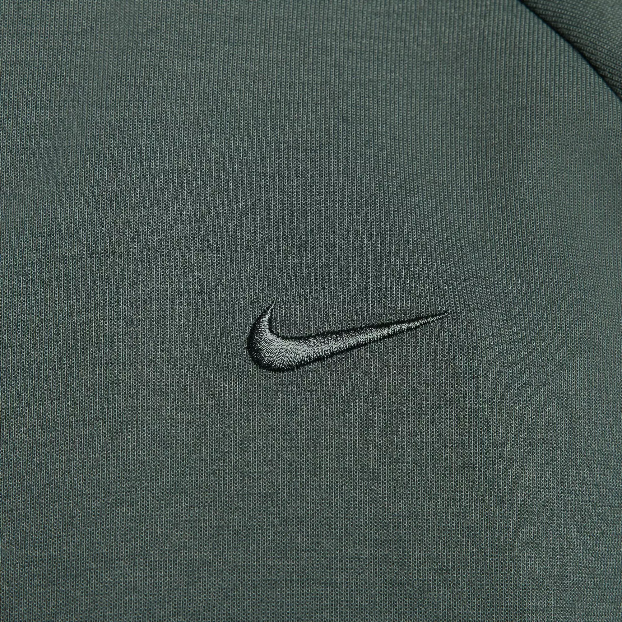 Nike Men's Primary Dri-FIT UV Pullover Versatile Hoodie - GREEN