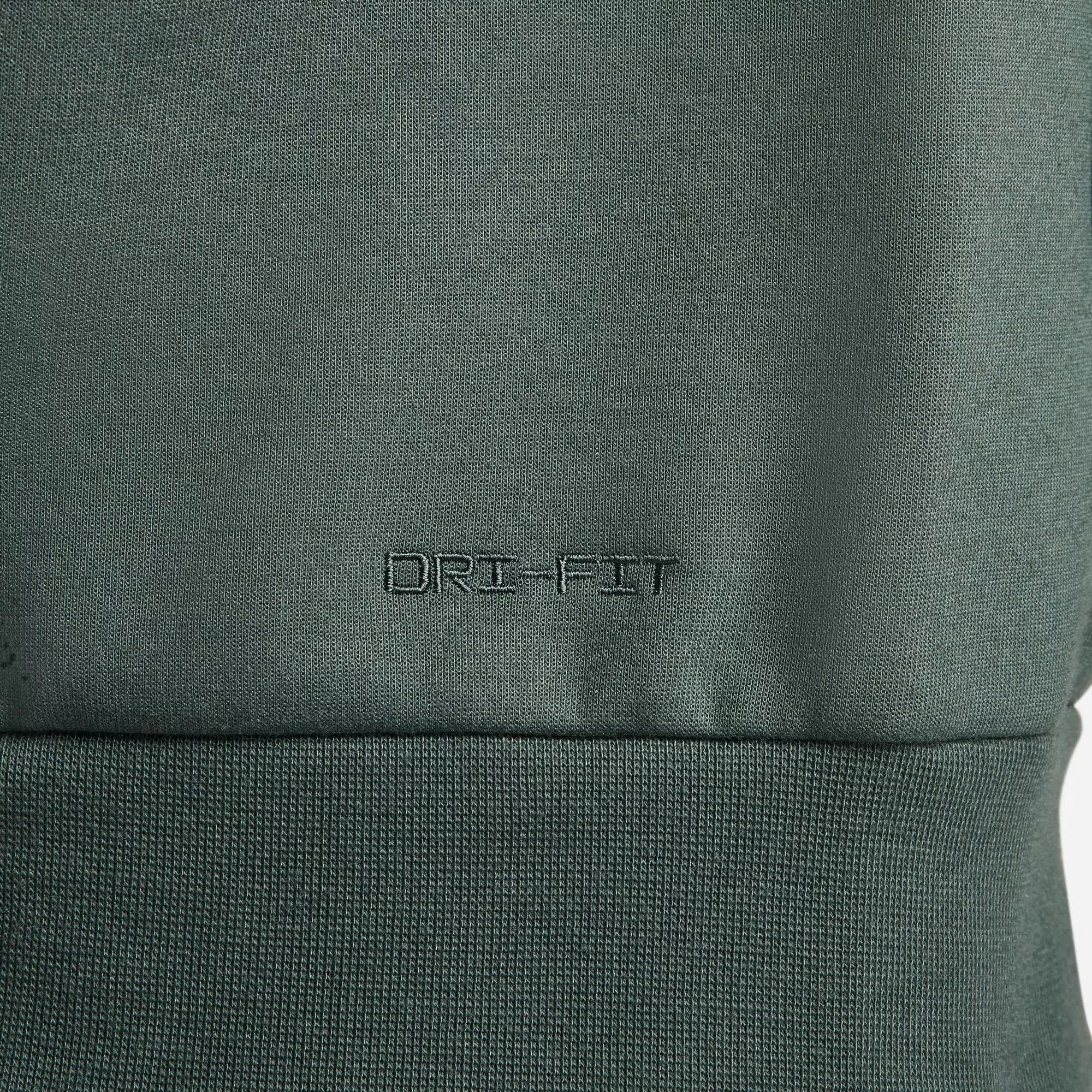 Nike Men's Primary Dri-FIT UV Pullover Versatile Hoodie - GREEN
