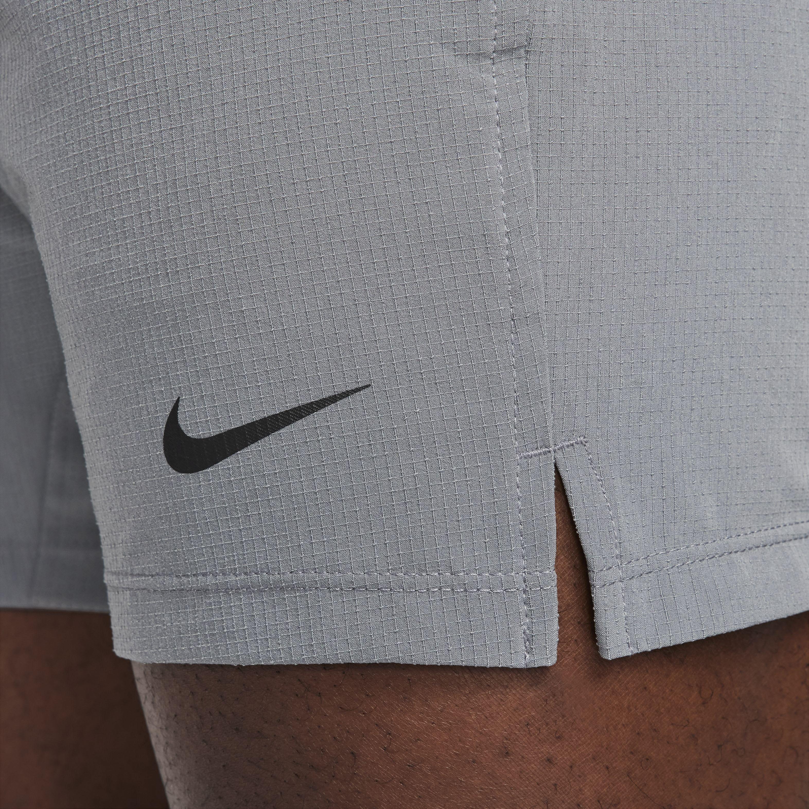 Nike Men's Dri-FIT Flex Rep 4.0 7" Unlined Fitness Shorts - GREY Thumbnail View 7