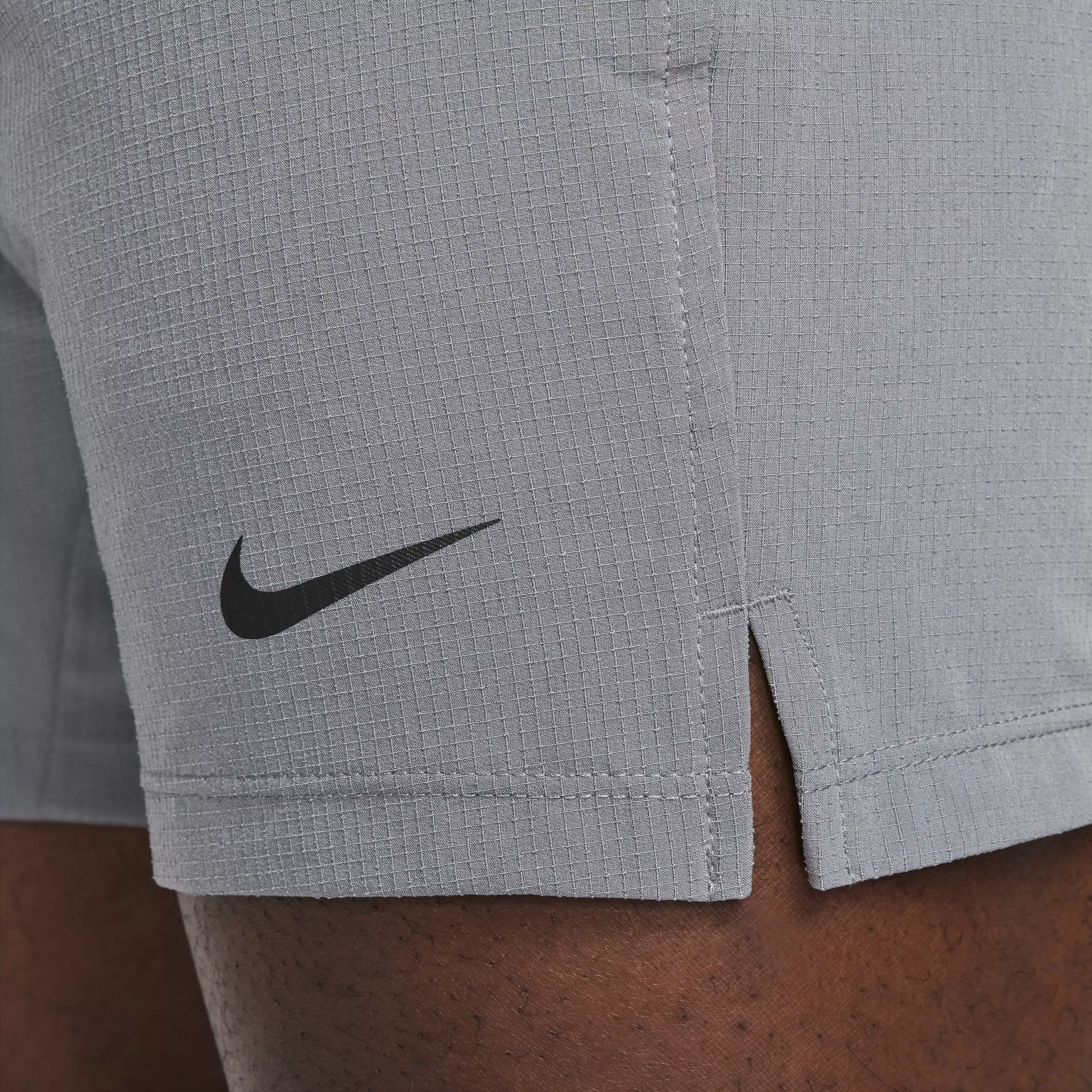 Nike Men's Dri-FIT Flex Rep 4.0 7" Unlined Fitness Shorts - GREY