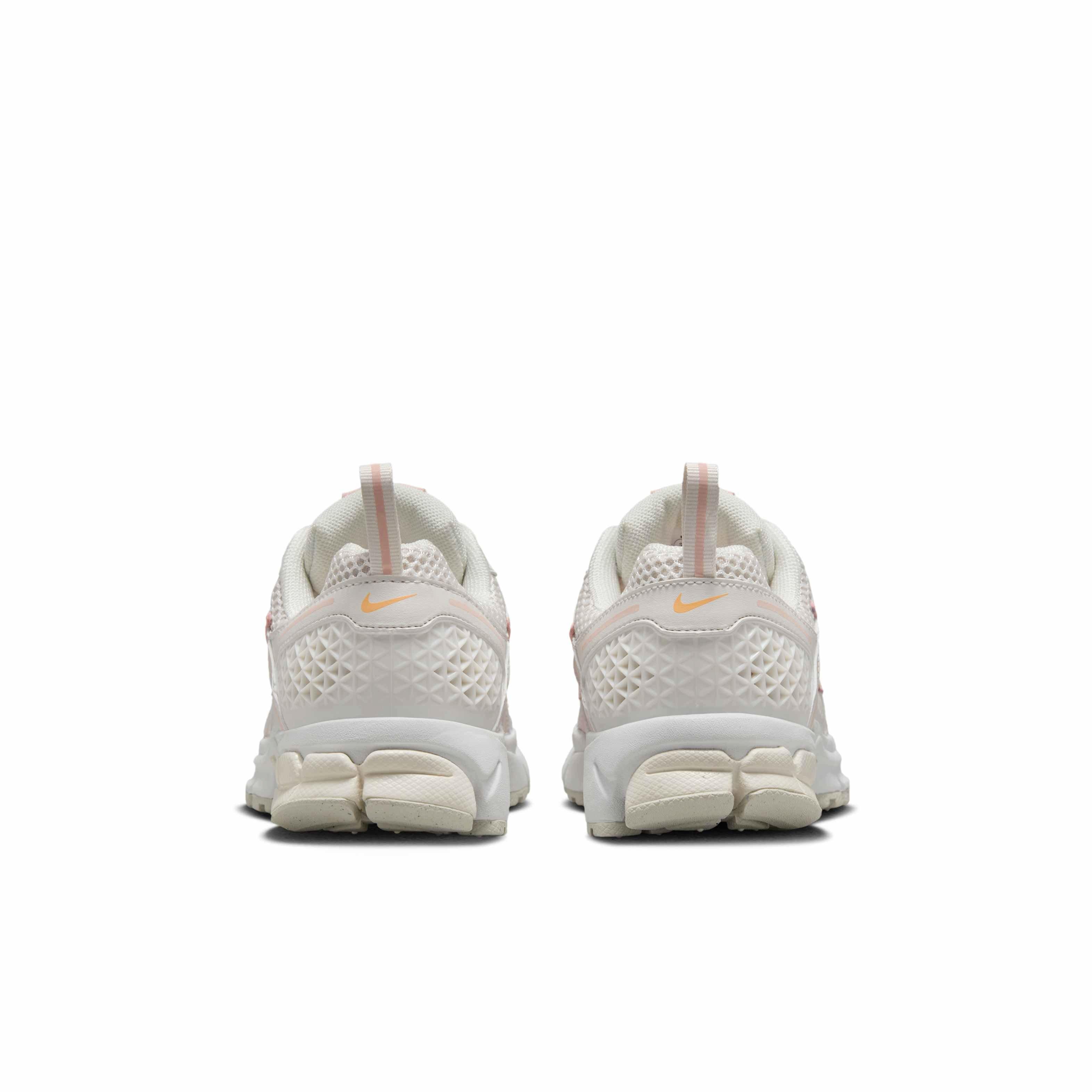 Nike Vomero 5 Grade School Girls' "Phantom/Light Orewood Brown/White/Echo Pink" Shoe