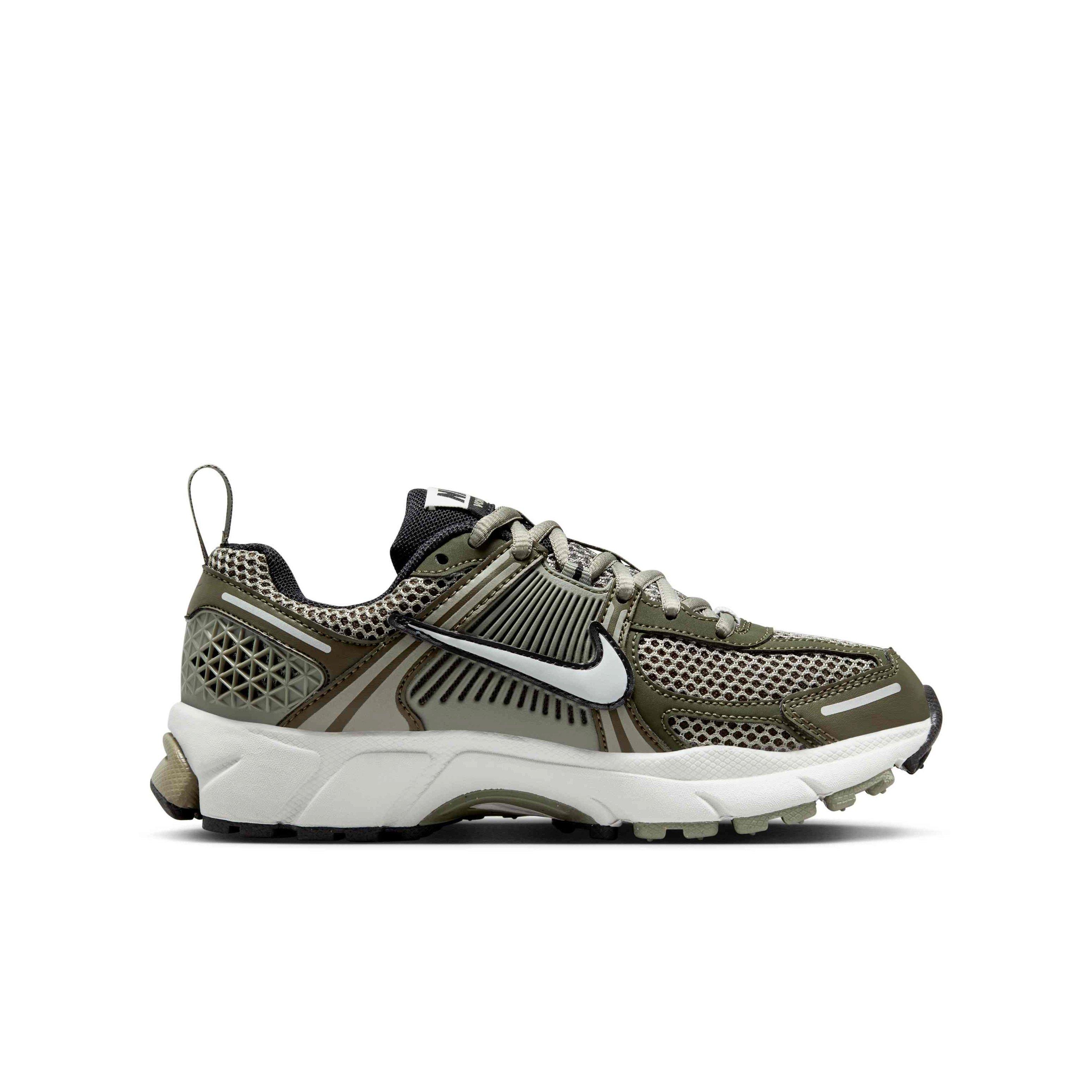 Nike Vomero 5 "Cargo Khaki/Photon Dust/Black/Light Army" Grade School Boys' Shoe - KHAKI/DUST/BLACK/LT ARMY Thumbnail View 1