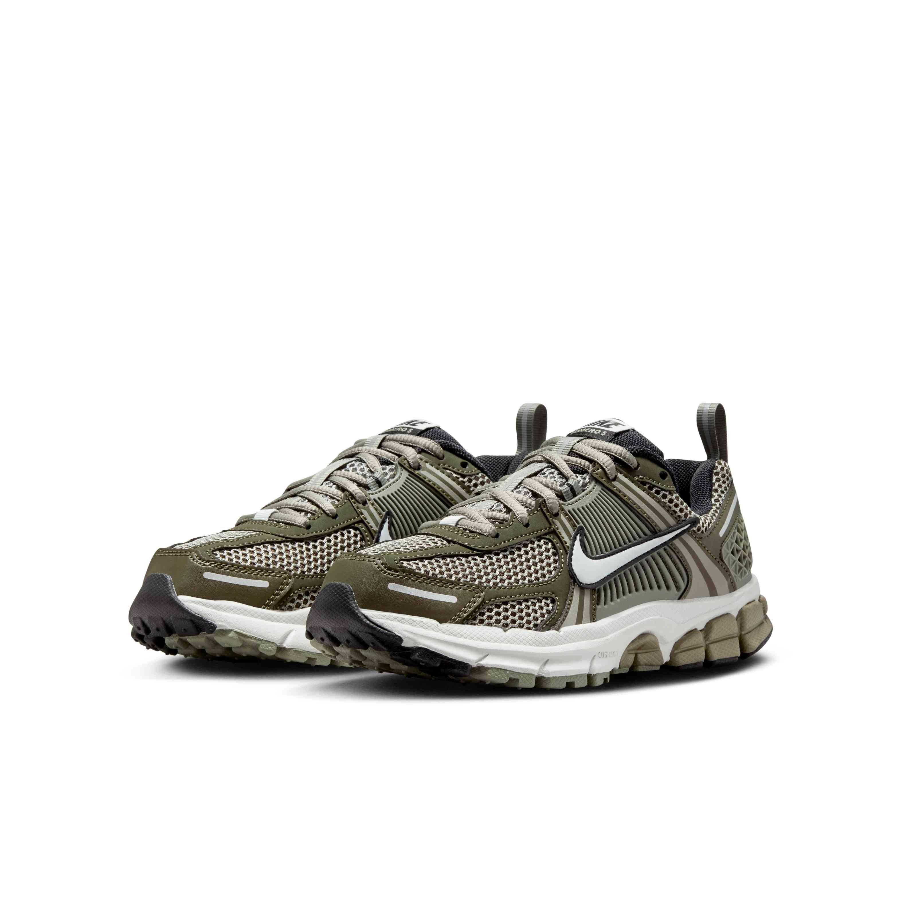 Nike Vomero 5 "Cargo Khaki/Photon Dust/Black/Light Army" Grade School Boys' Shoe - KHAKI/DUST/BLACK/LT ARMY Thumbnail View 3