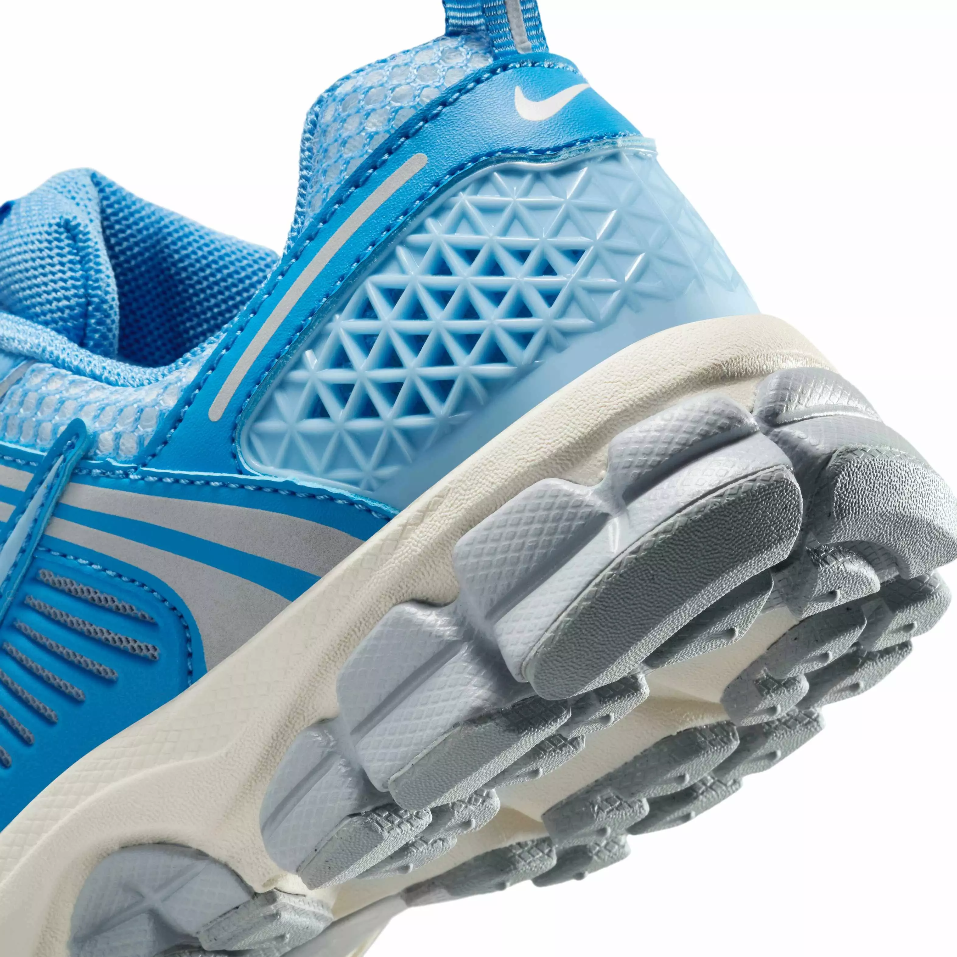 Nike Vomero 5 "Blue Beyond/Wolf Grey/Sail/Psychic Blue" Grade School Boys' Shoe - BLUE/GREY/SAIL/BLUE