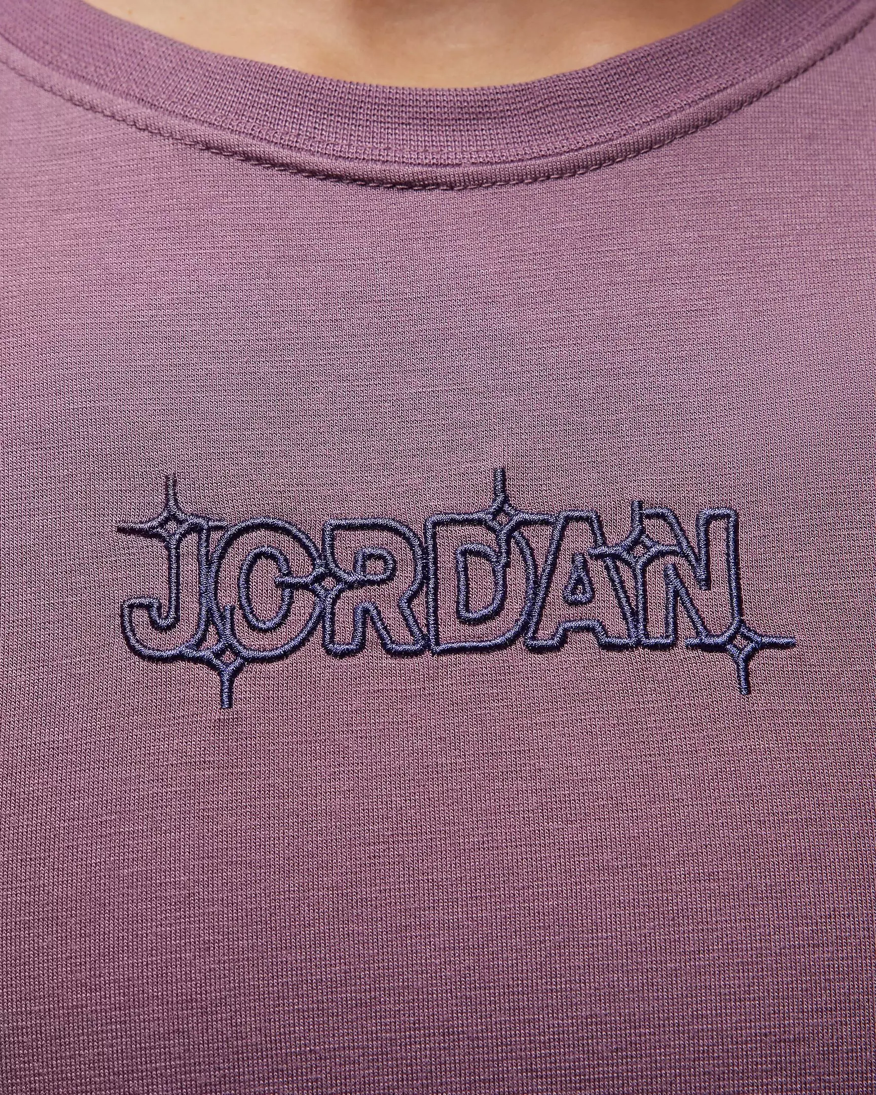Jordan Women's Slim Graphic T-Shirt - PURPLE