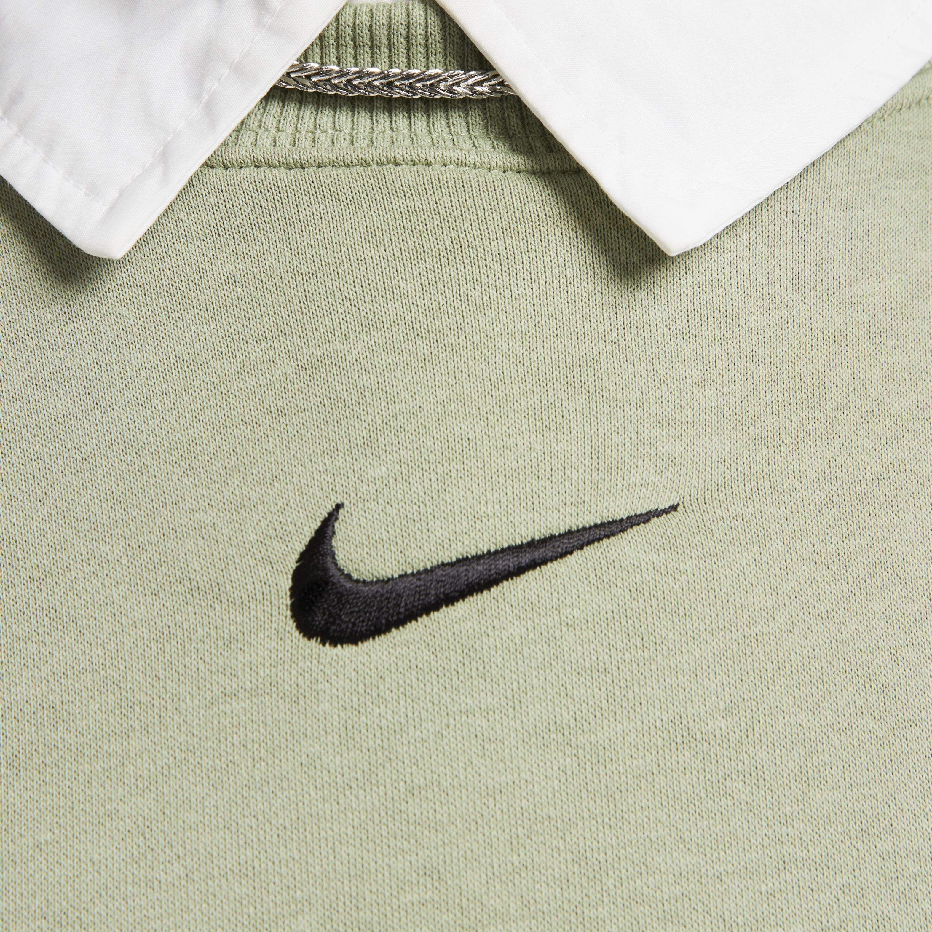 Nike Women's Sportswear Phoenix Fleece Over-Oversized Crewneck Sweatshirt - GREEN Thumbnail View 4