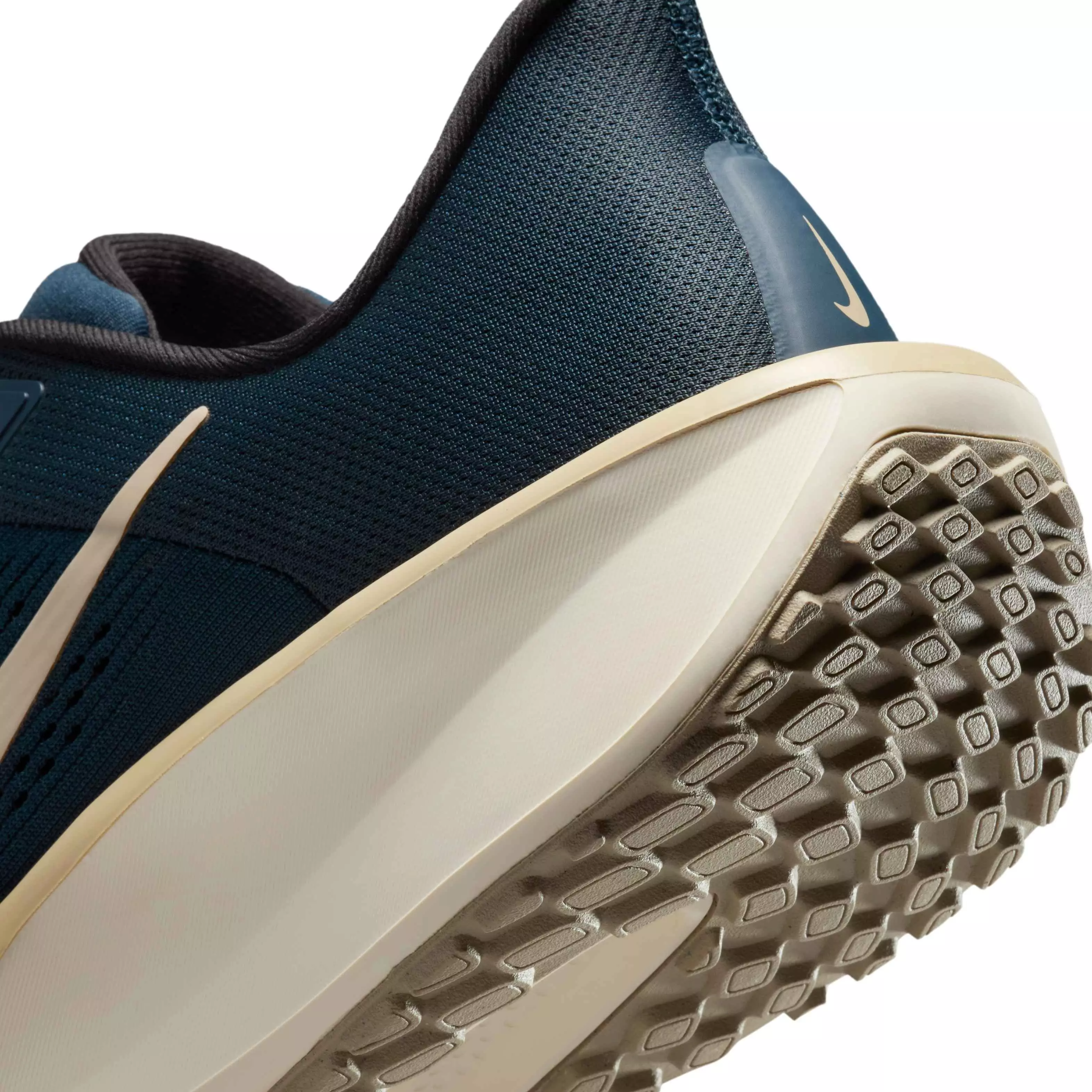 Nike Quest 6 "Armory Navy/Green Strike/Black/Desert Khaki" Men's Running Shoe - NAVY/GREEN/BLACK/KHAKI