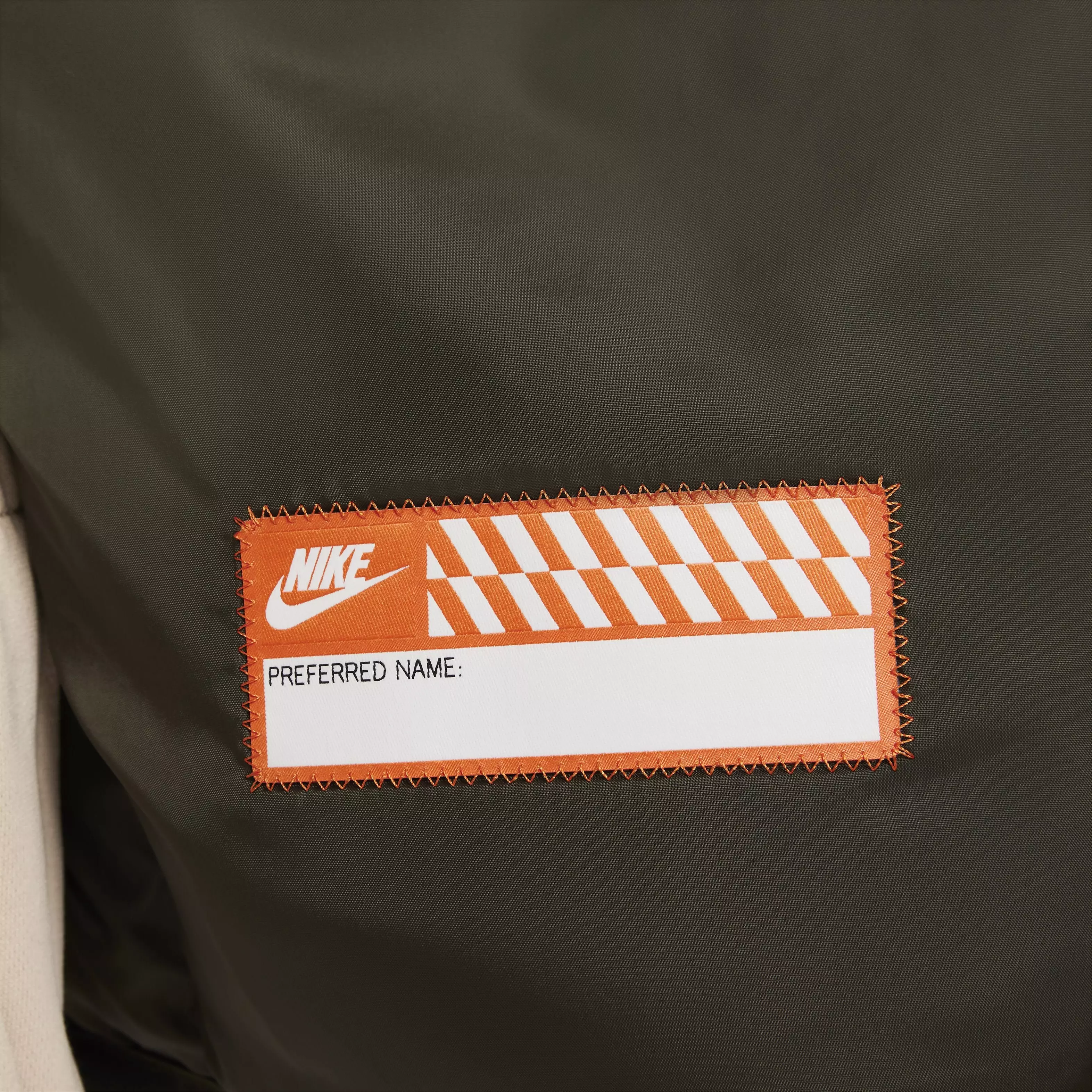 Nike Big Kids' Sportswear Lightweight Synthetic Fill Hooded Jacket - GREEN