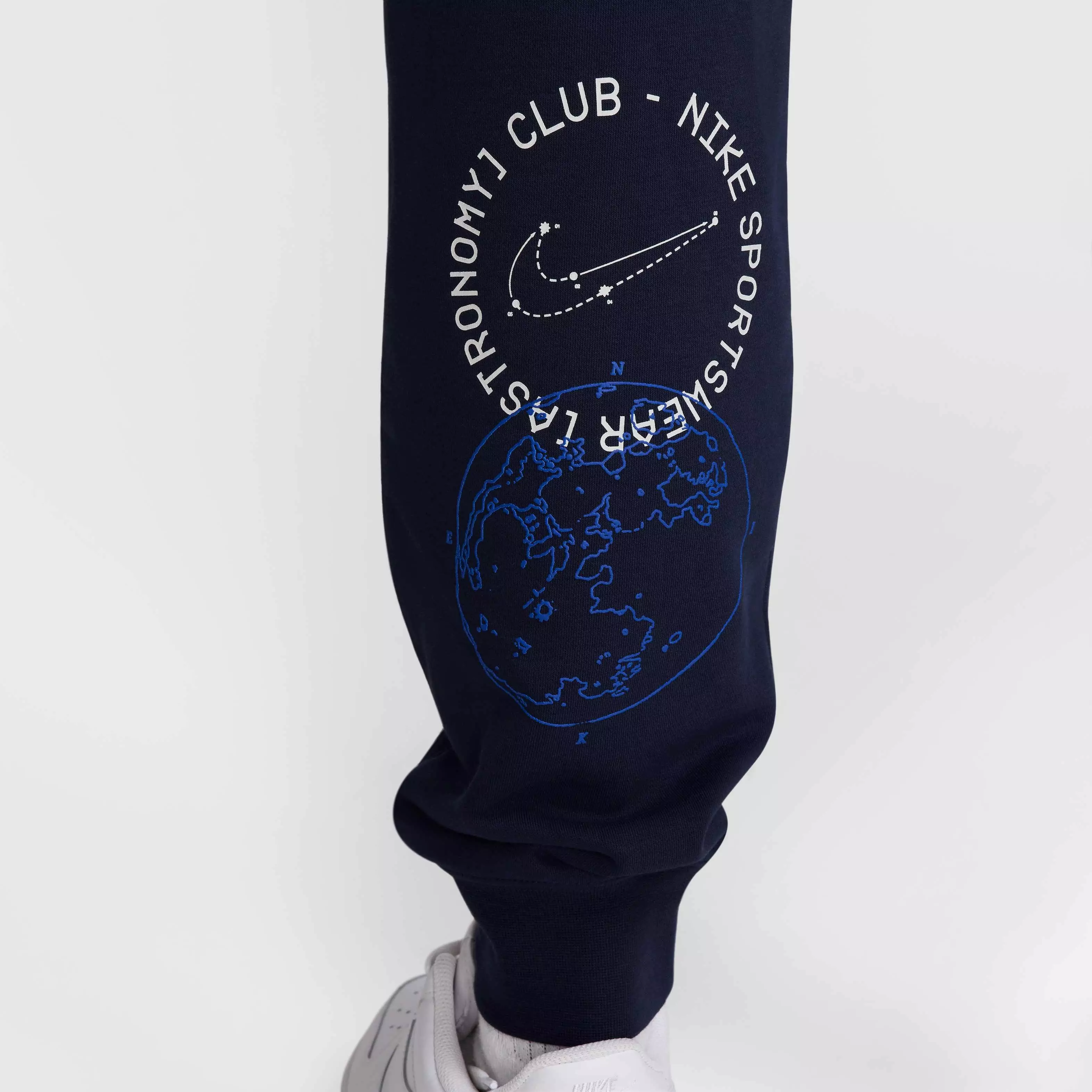 Nike Men's Club Moon Graphic French Terry Joggers - BLUE