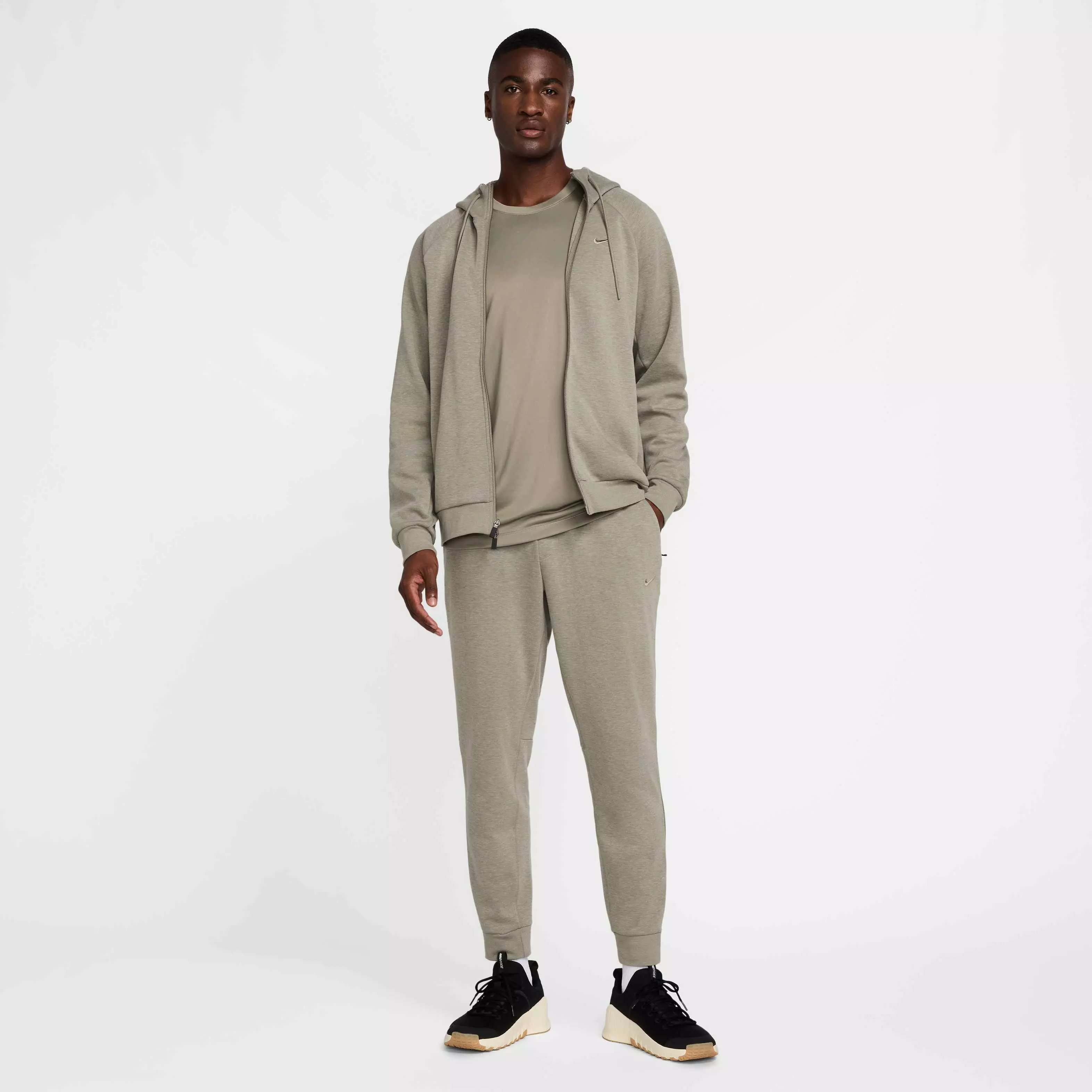 Nike Men's Primary Fleece Dri-FIT UV Performance Joggers - GREEN