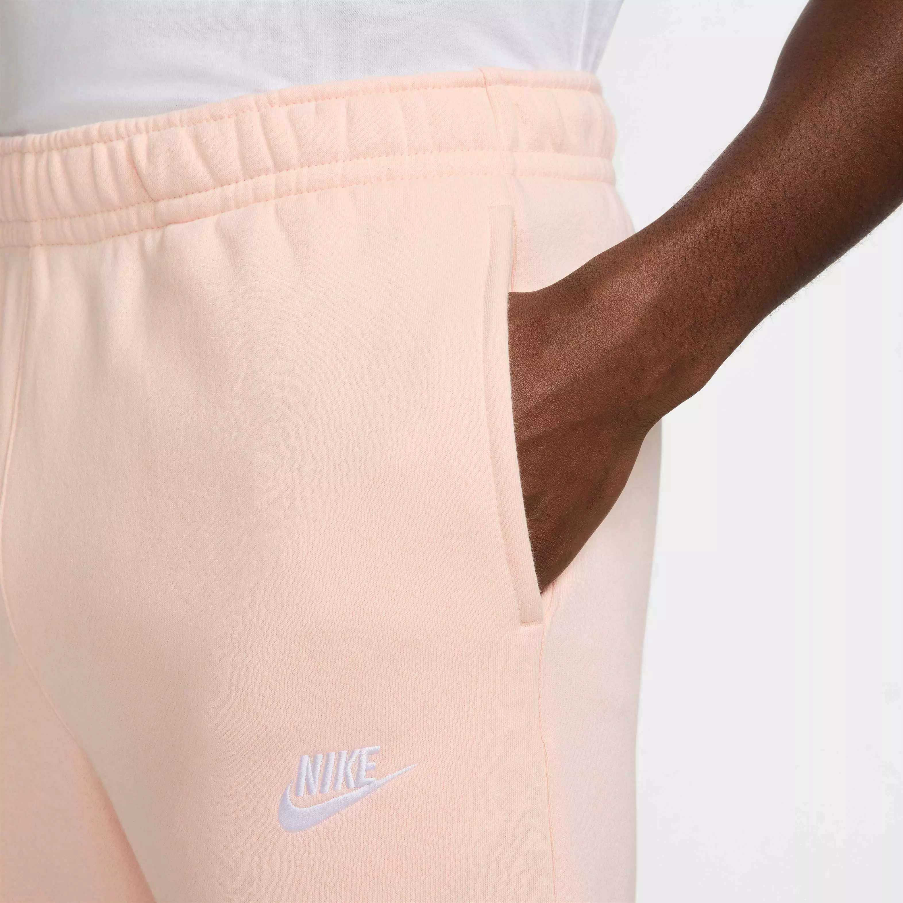 Nike Men's Sportswear Fleece Club Joggers - CORAL