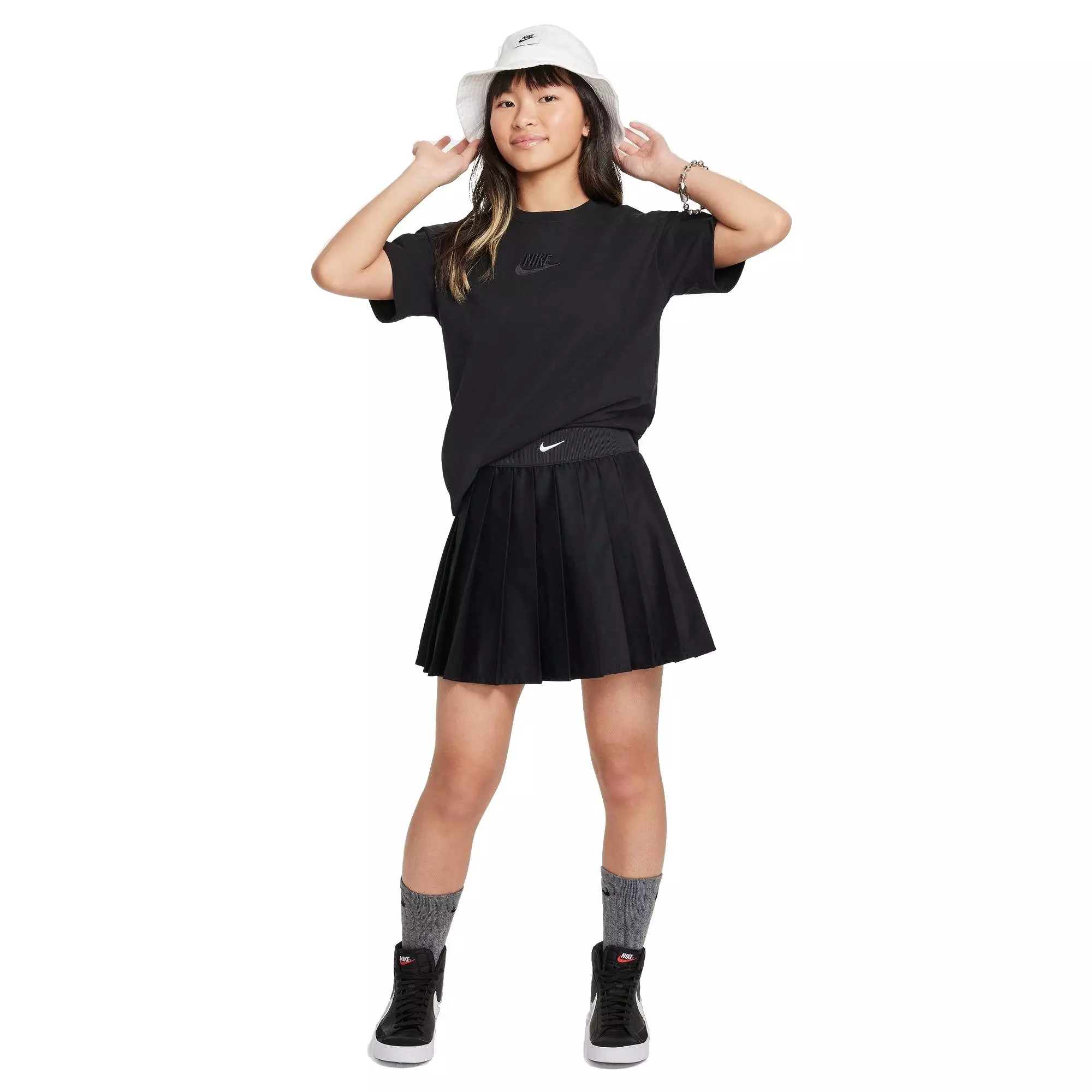Nike Big Girls' Sportswear Graphic Star Pleated Skirt - BLACK