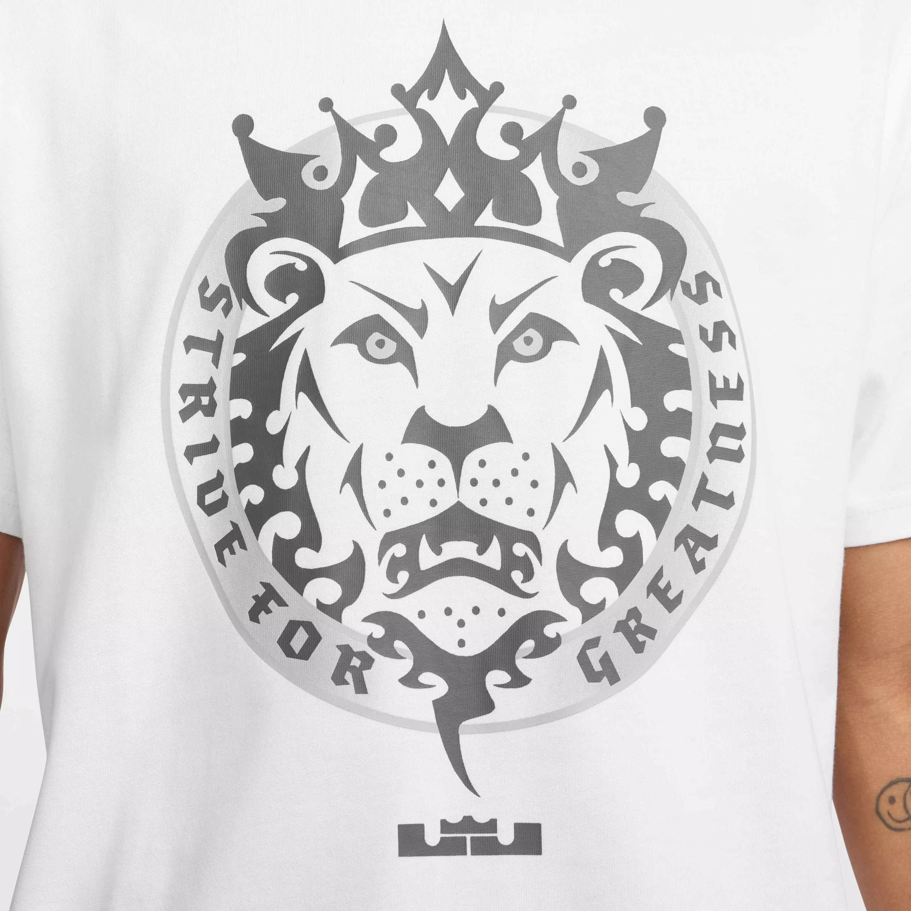 Nike LeBron Men's Max90 Basketball T-Shirt - WHITE