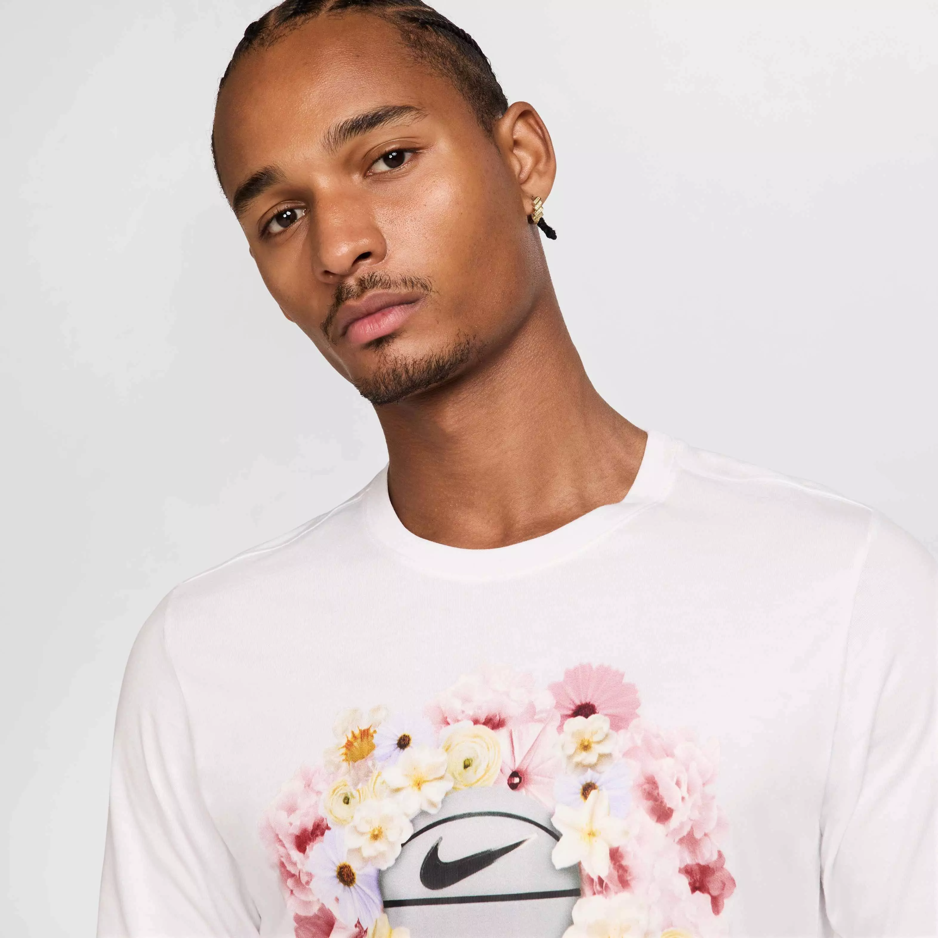 Nike Men's Max90 Long-Sleeve OC 2 SP25 Basketball T-Shirt - WHITE