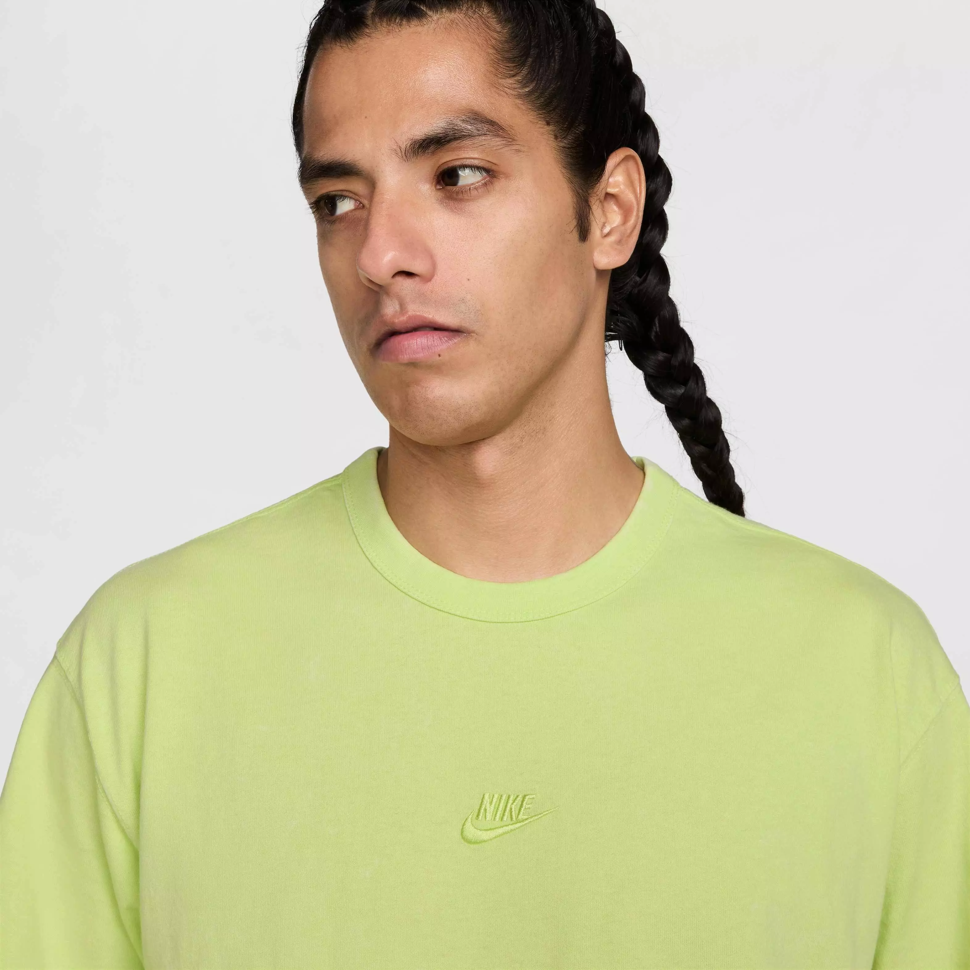 Nike Men's Sportswear Premium Essentials Max90 T-Shirt - YELLOW