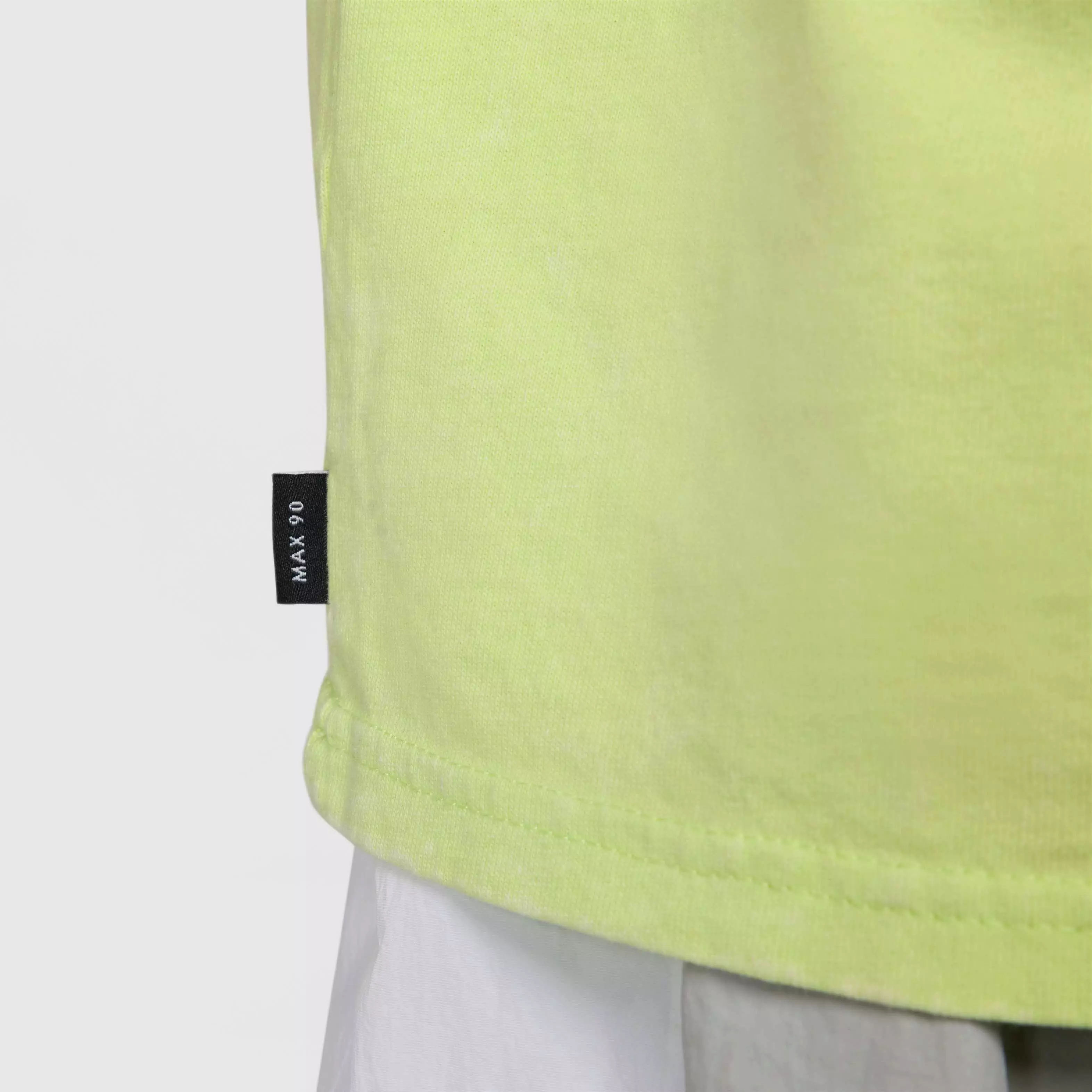 Nike Men's Sportswear Premium Essentials Max90 T-Shirt - YELLOW