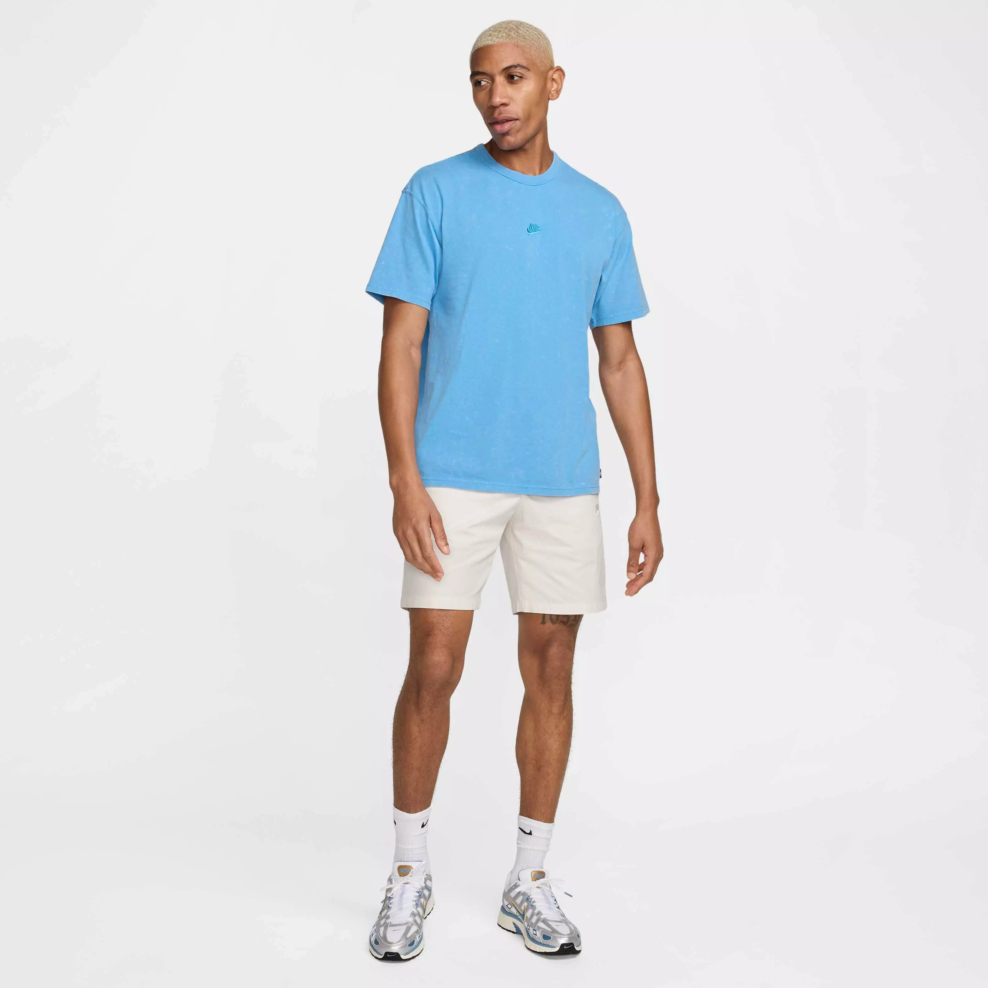 Nike Men's Sportswear Premium Essentials Max90 T-Shirt - BLUE