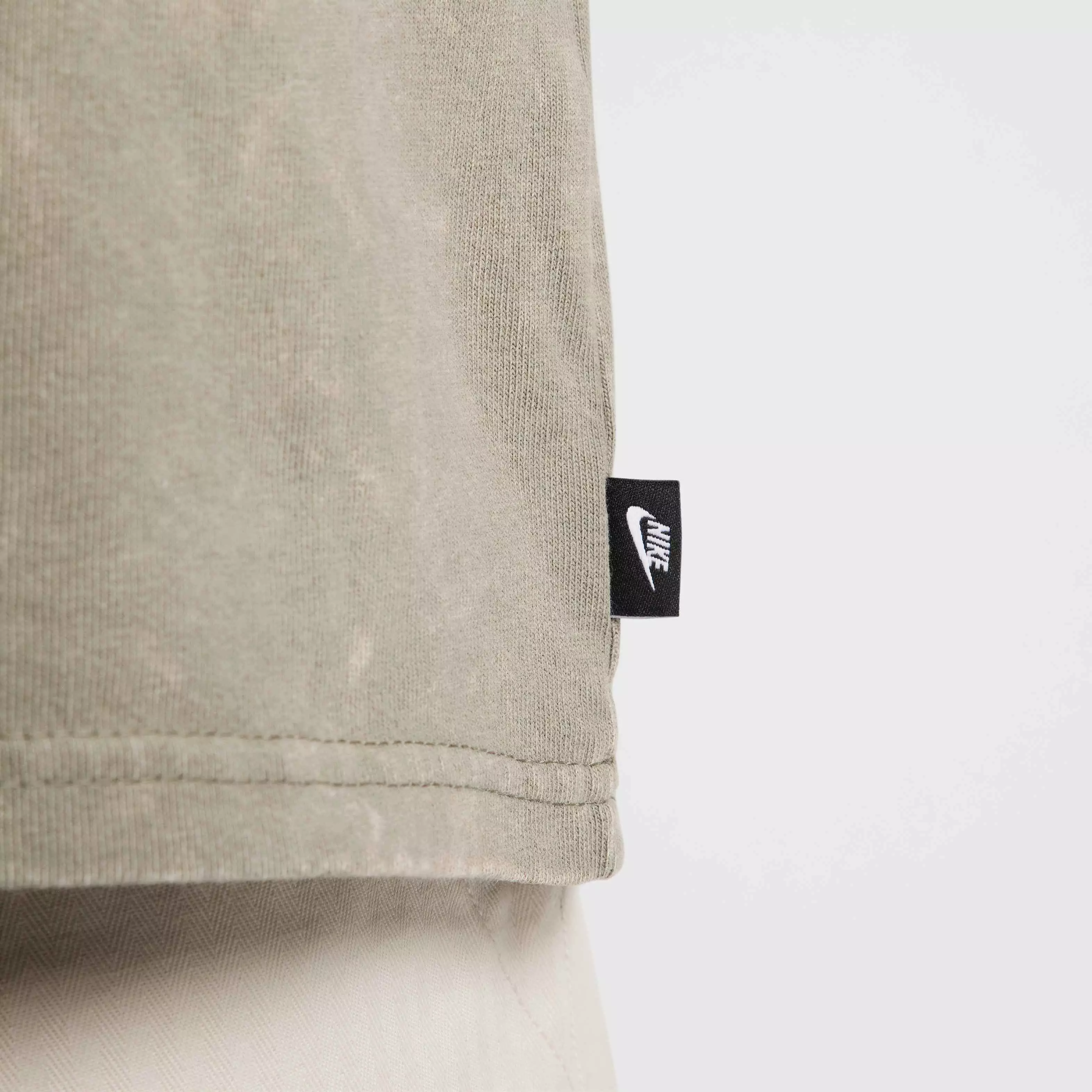 Nike Men's Sportswear Premium Essentials Max90 T-Shirt - GREEN