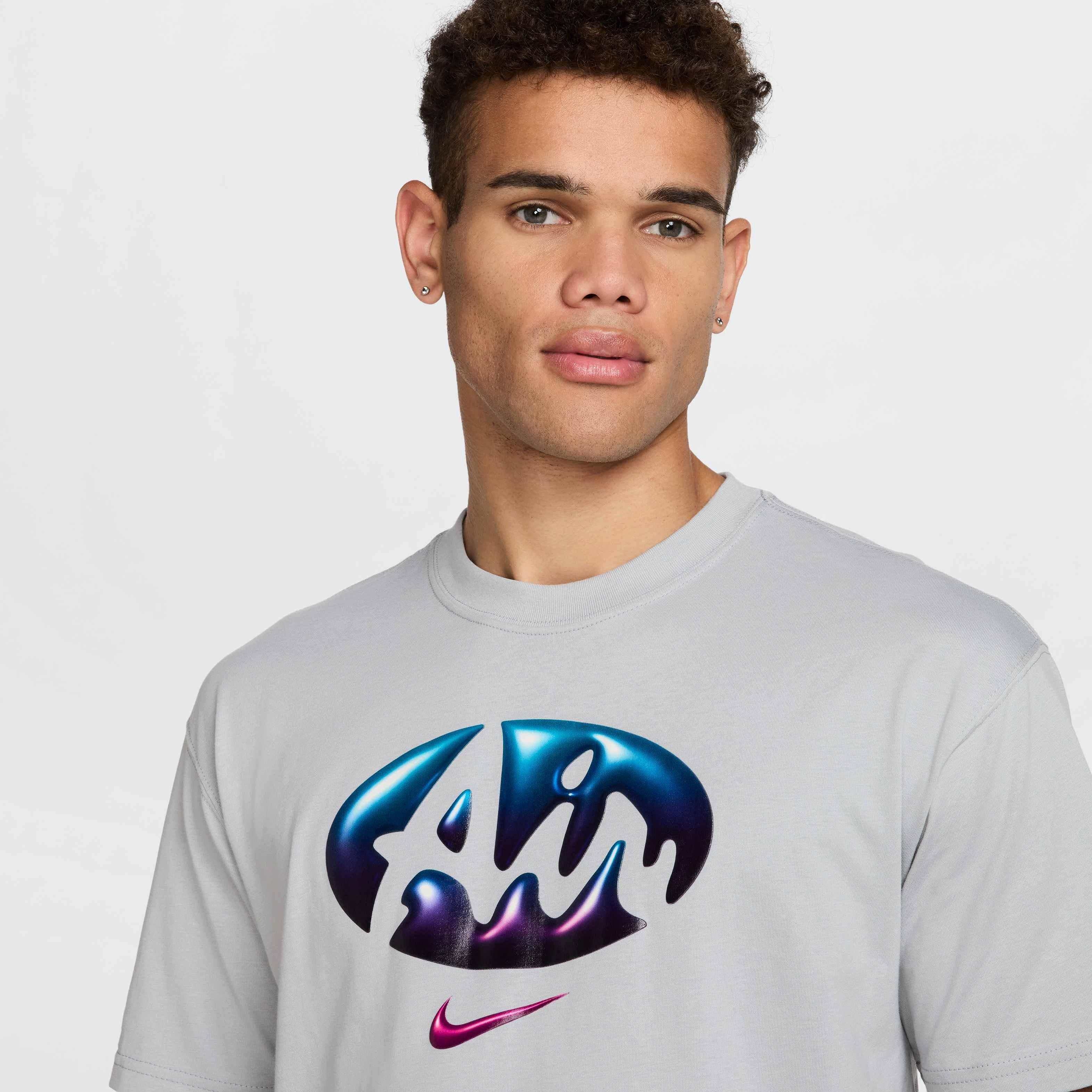 Nike Air Max Day T-Shirt Asia Sizing 'Black' FZ7619-010