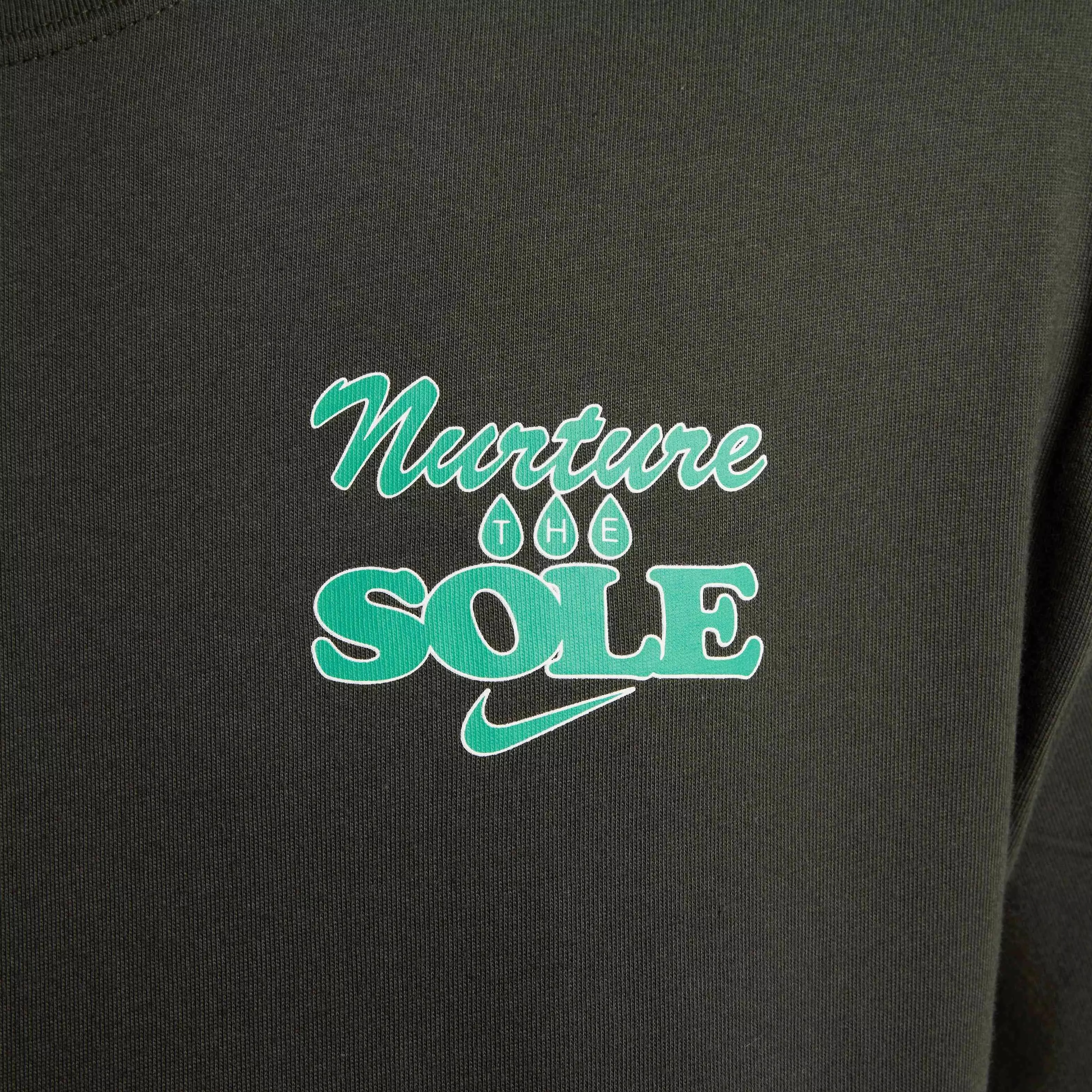 Nike Unisex Sportswear Max90 OC Blooming T-Shirt - GREEN