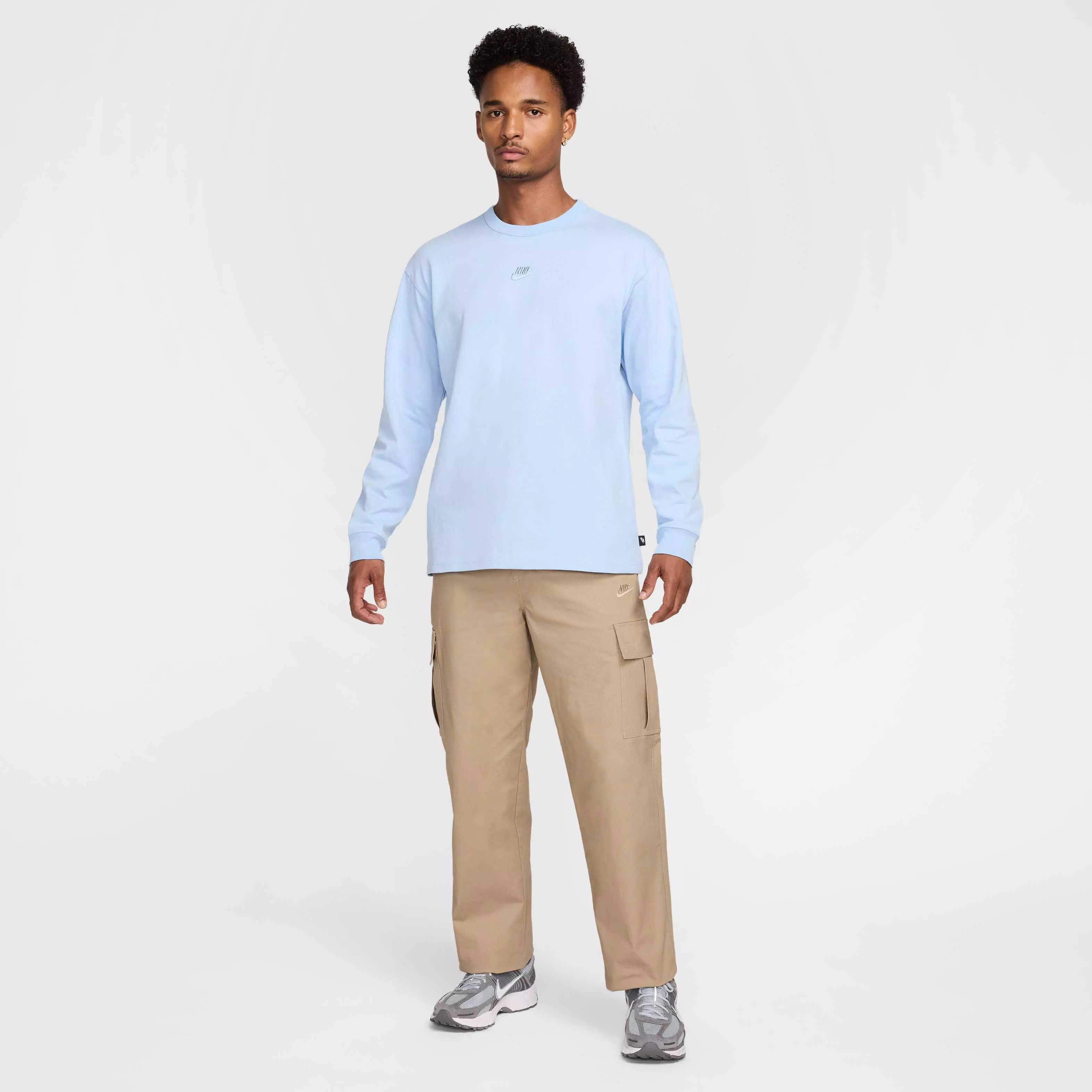 Nike Men's Sportswear Premium Essentials Long-Sleeve Loose T-Shirt - BLUE