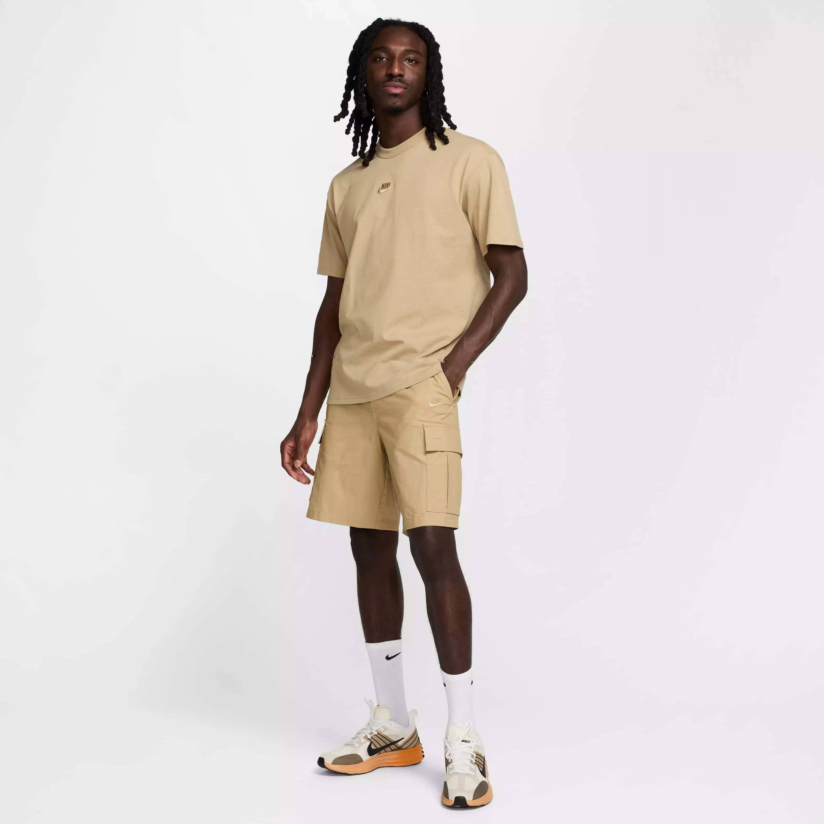 Nike Men's Sportswear Premium Essentials T-Shirt - BEIGE