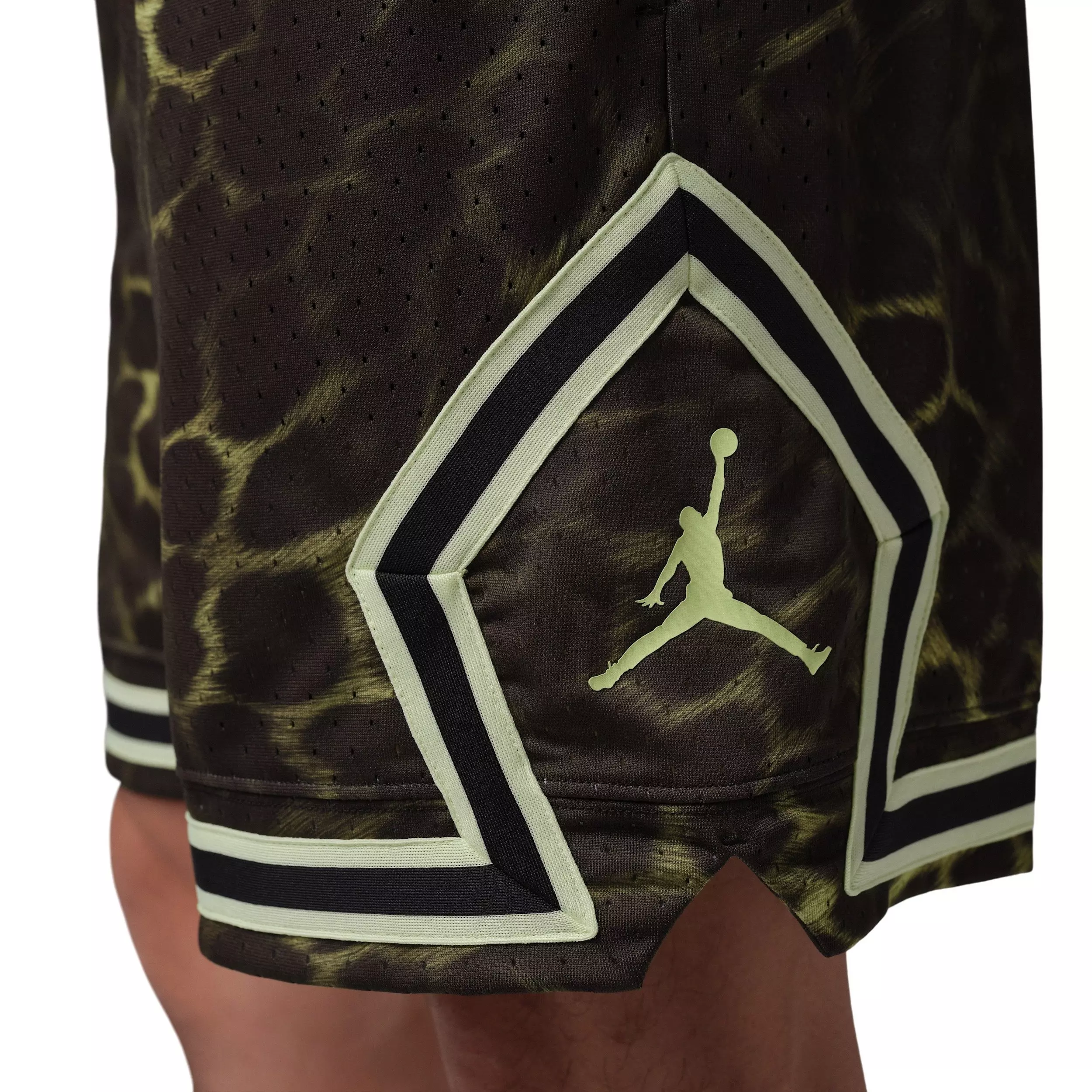 Jordan Men's Sport Dri-FIT Printed Diamond Shorts - BLACK/GREEN
