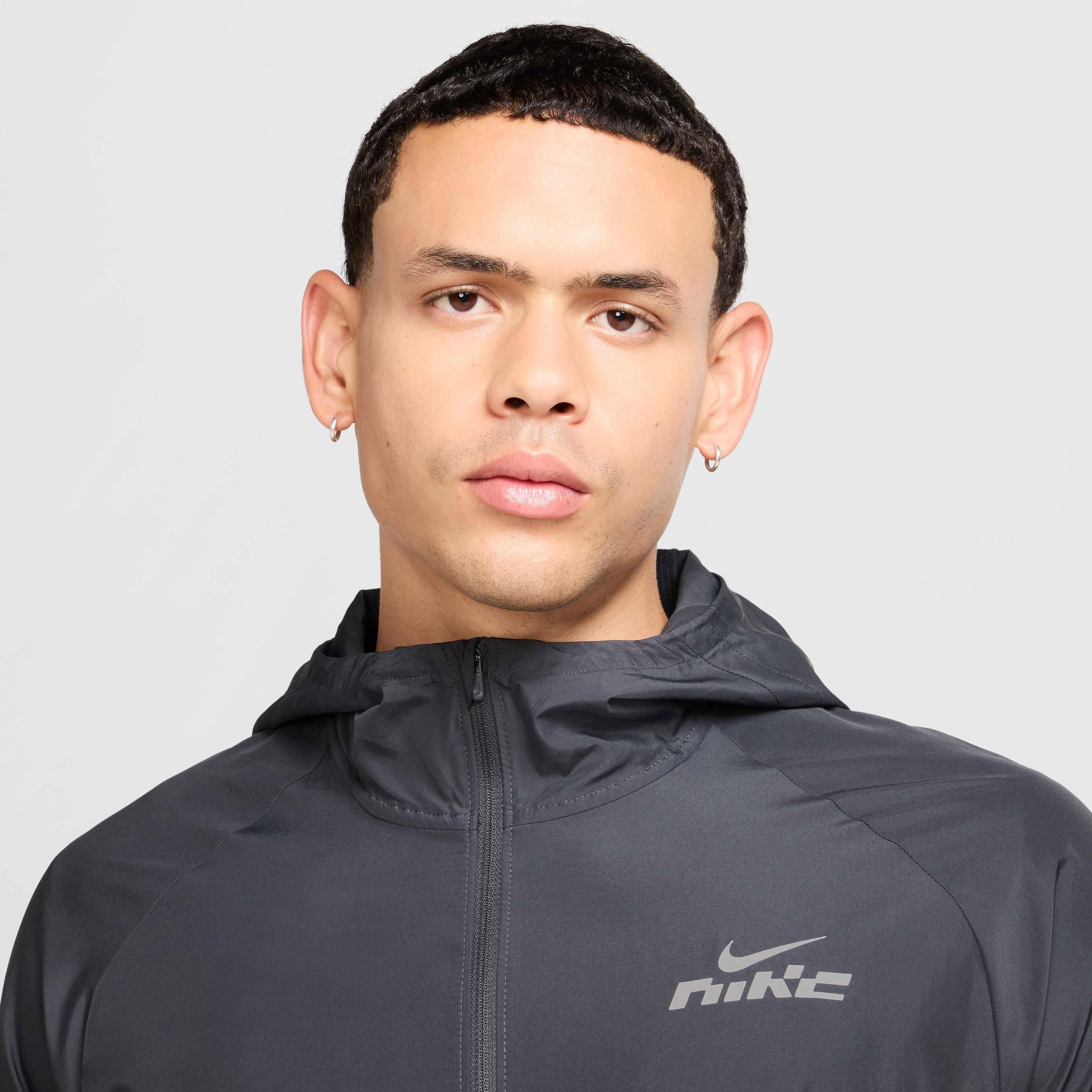 Nike Men's Miler Flash Water-Repellent Running Jacket - GREY Thumbnail View 3