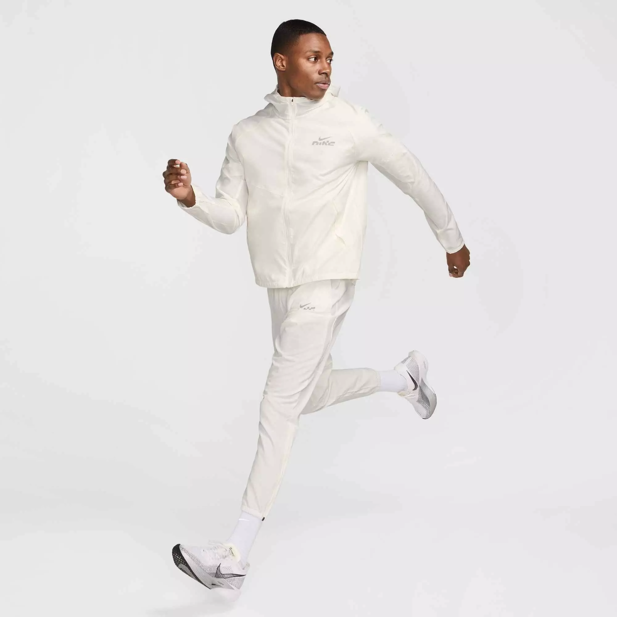 Nike Men's Miler Flash Water-Repellent Running Jacket - WHITE