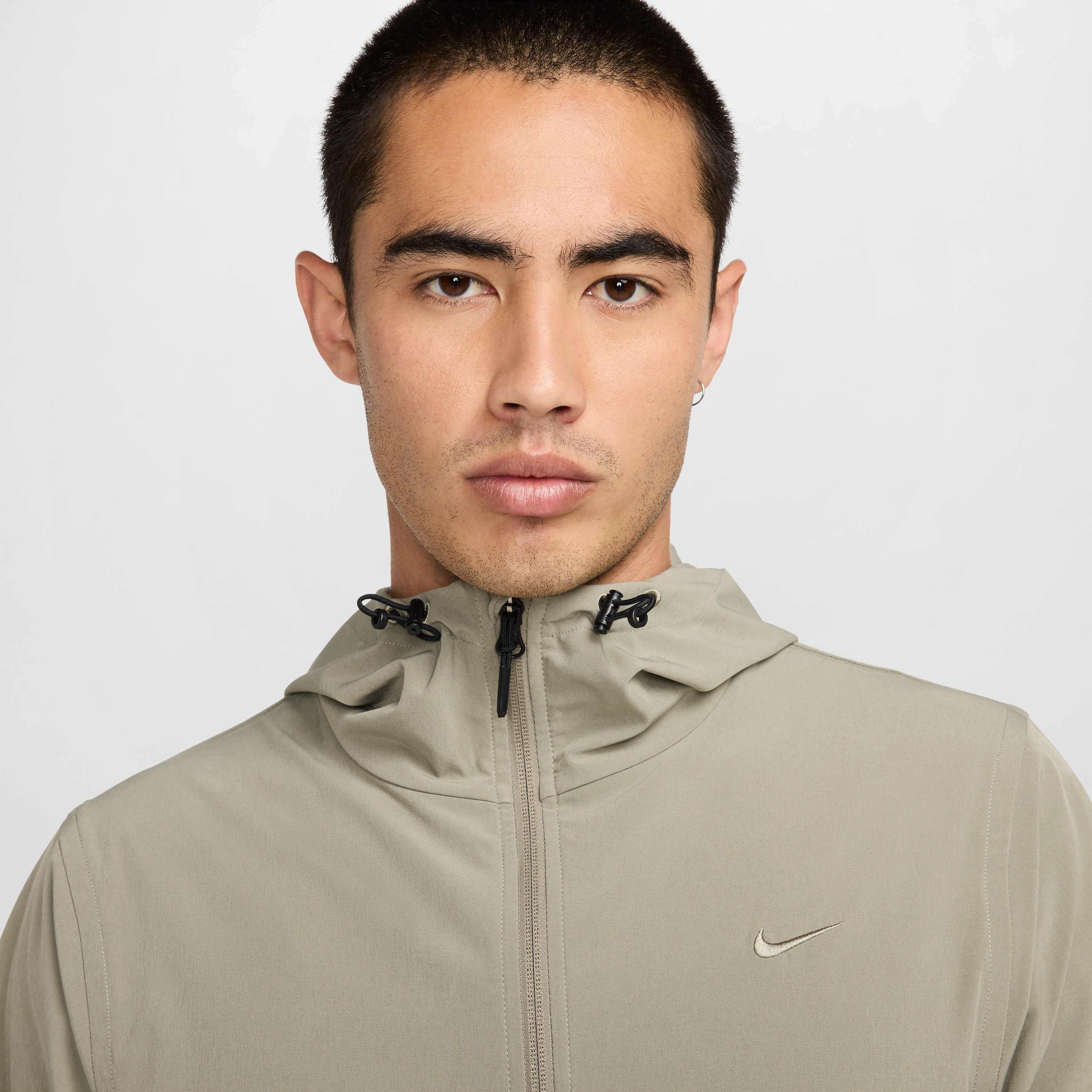 Nike Men's Unlimited Repel Hooded Versatile Jacket - GREEN Thumbnail View 3