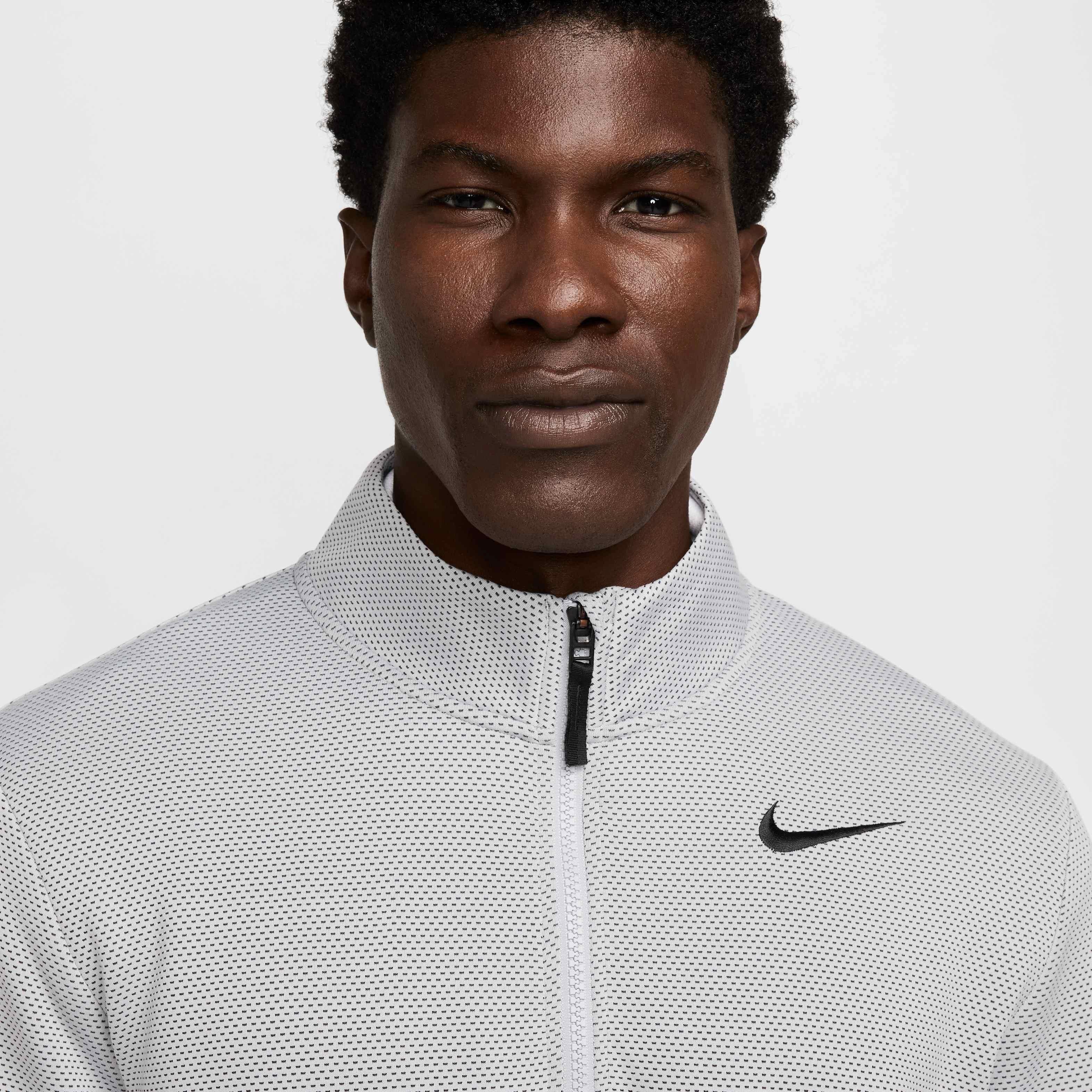 Nike Men's Victory Therma-FLEX Dri-FIT 1/2-Zip Golf Top - GREY Thumbnail View 3