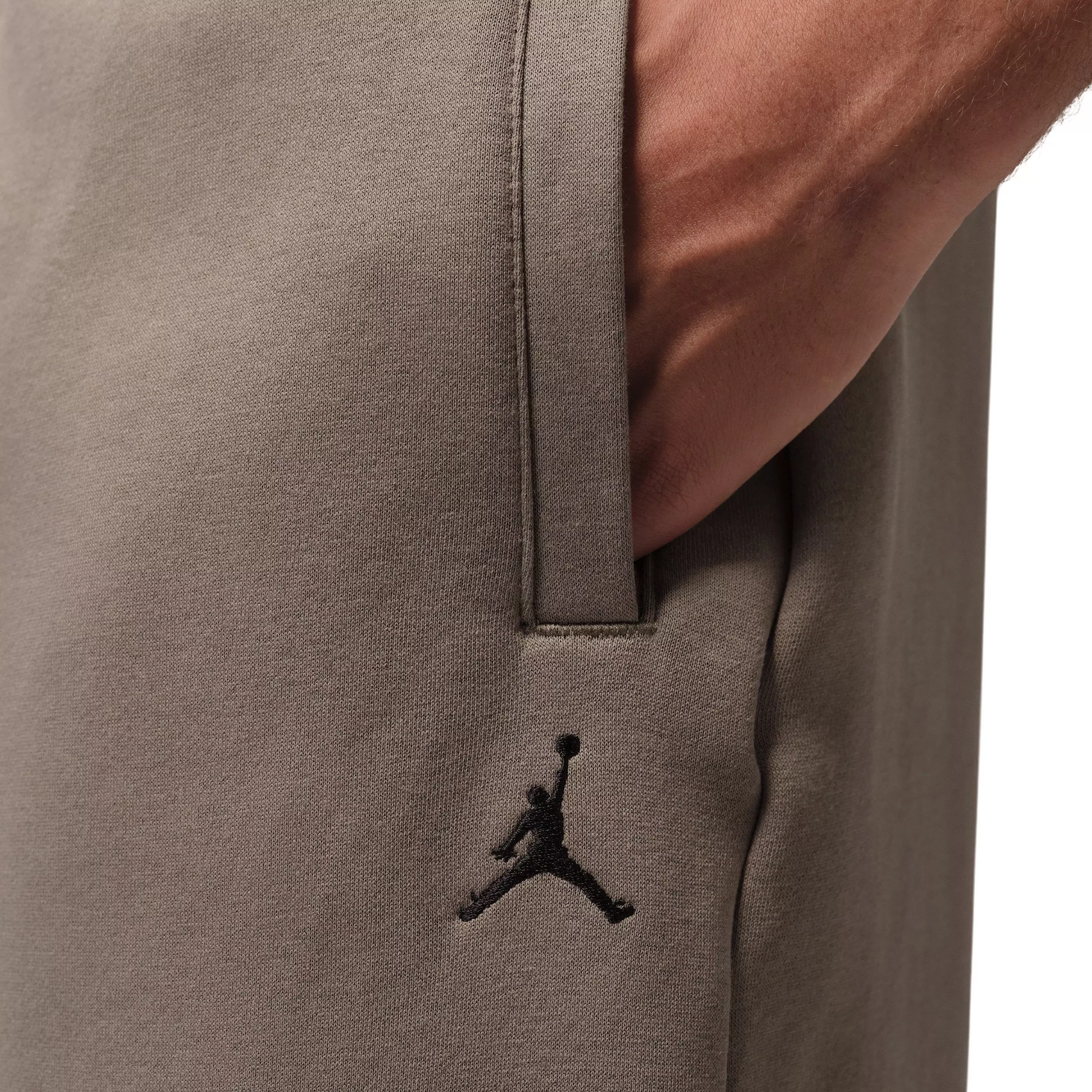 Jordan Men's Brooklyn Fleece Oversized Open-Hem Pants - BROWN