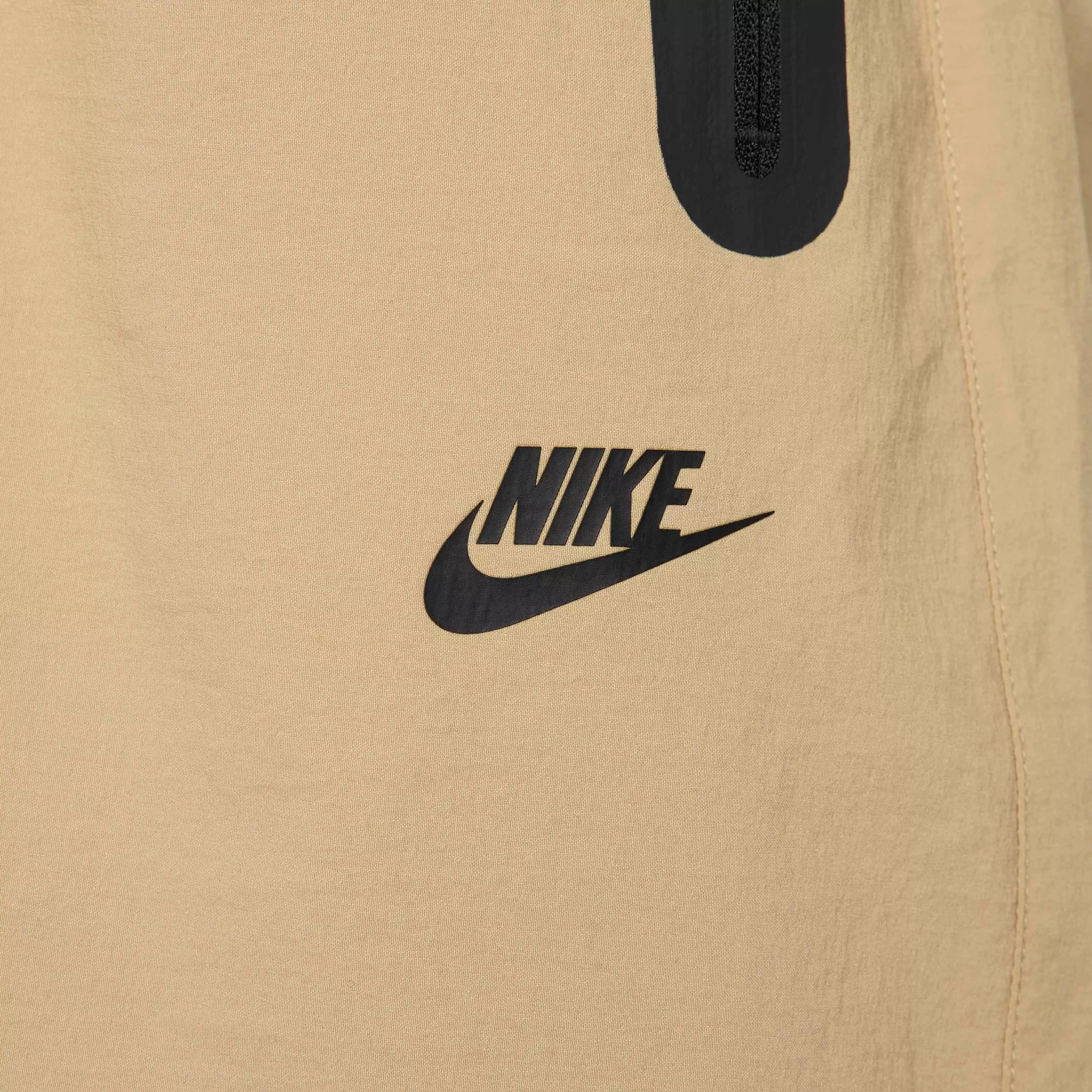 Nike Men's Tech Woven Oversized Pants - BEIGE