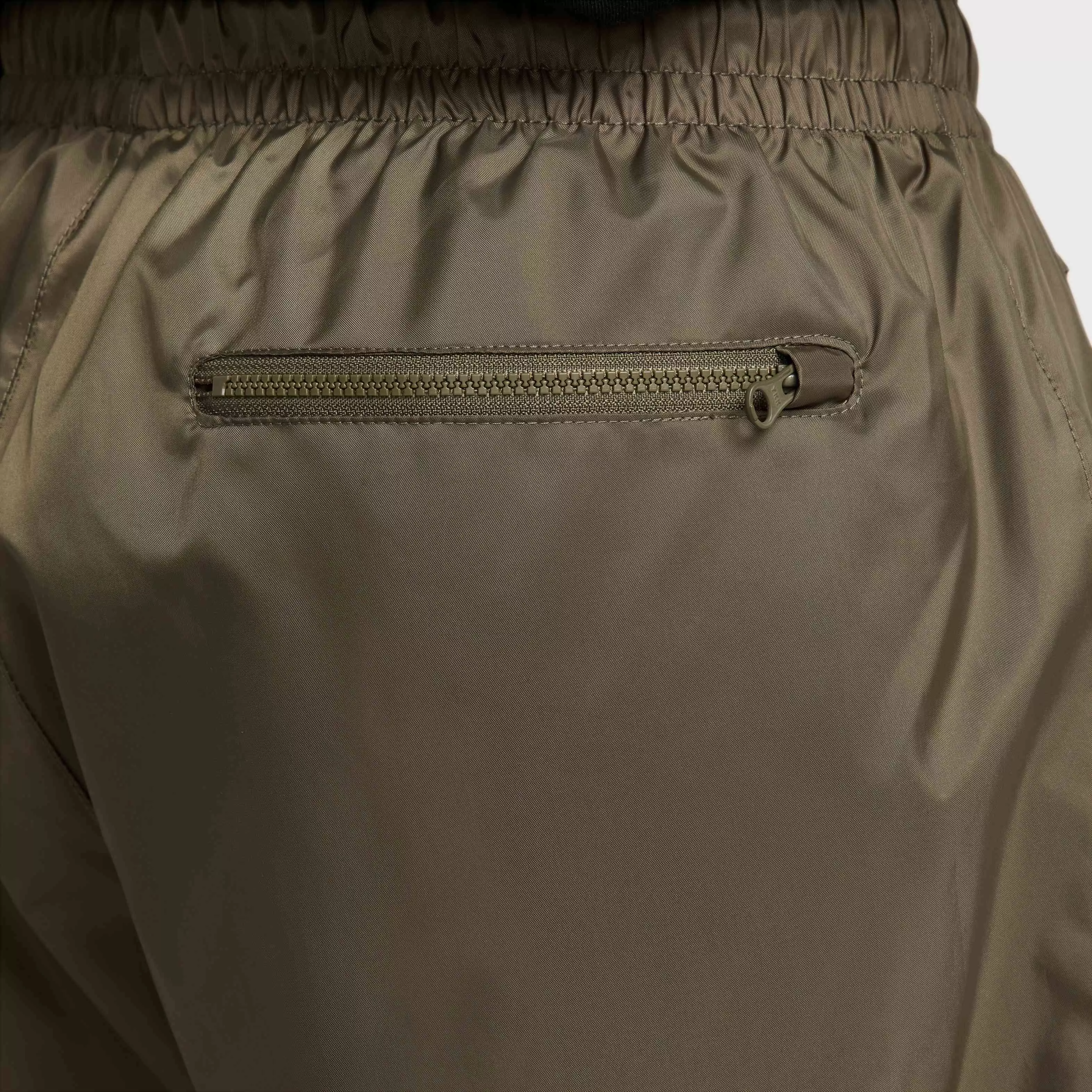 Nike Men's Windrunner Woven Lined Pants -Olive - GREEN