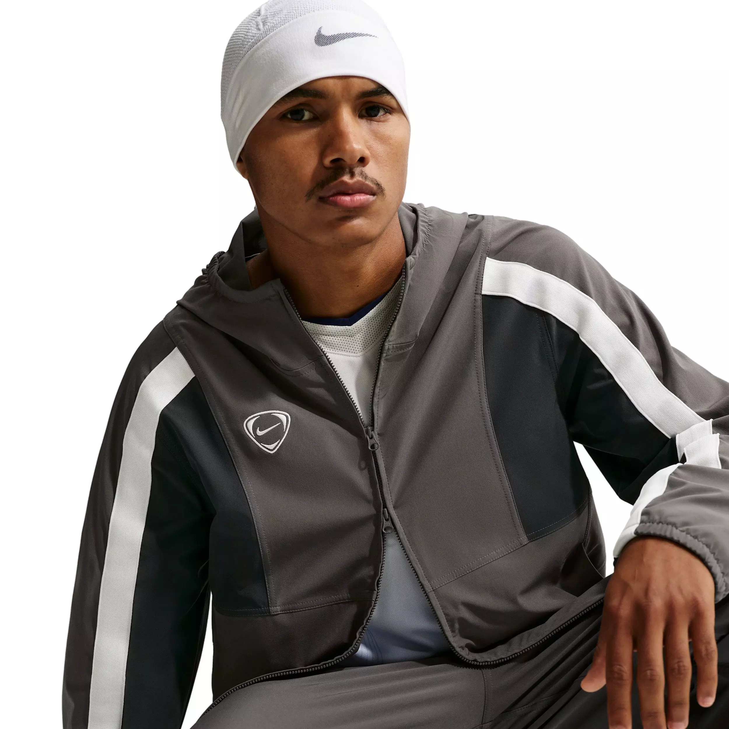 Nike Men's Energy Repel Soccer Woven Jacket - GREY