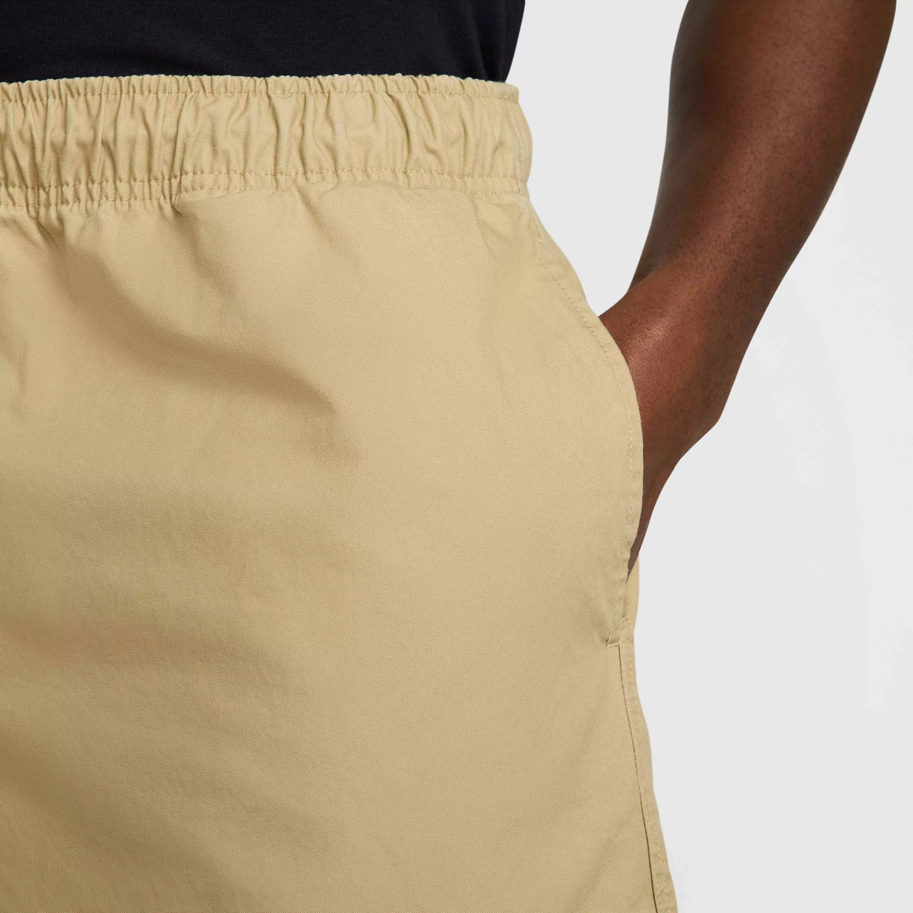 Nike Men's Club Flow Woven Shorts - BEIGE