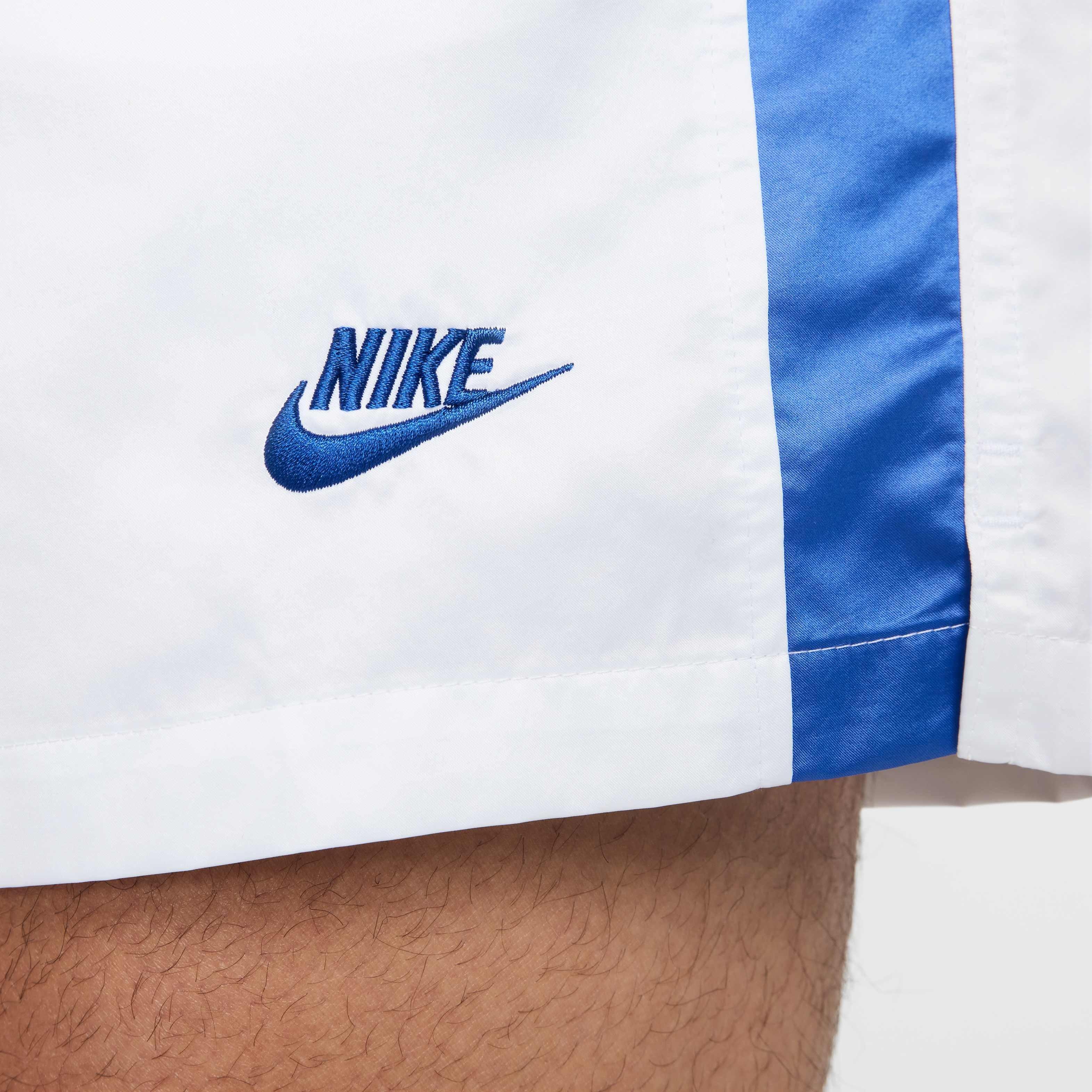 Nike​ Men's Sportswear Club ​Flow Football Shorts - WHITE Thumbnail View 6