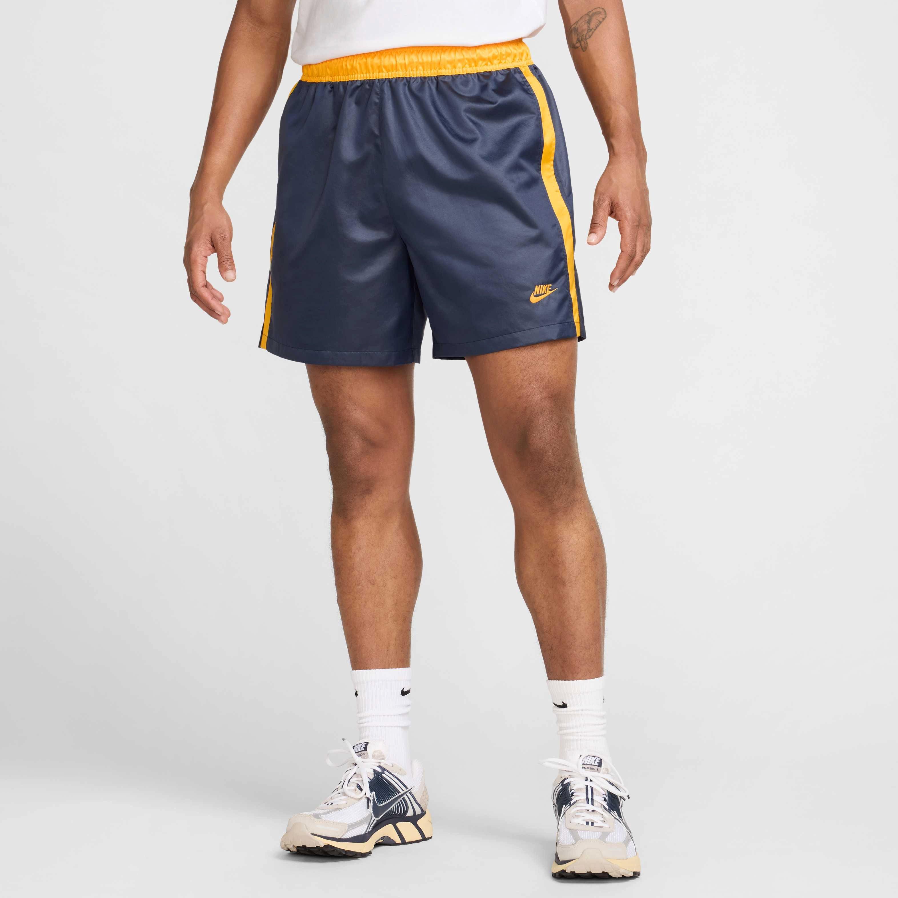 Nike​ Men's Sportswear Club ​Flow Football Shorts - BLUE Thumbnail View 3