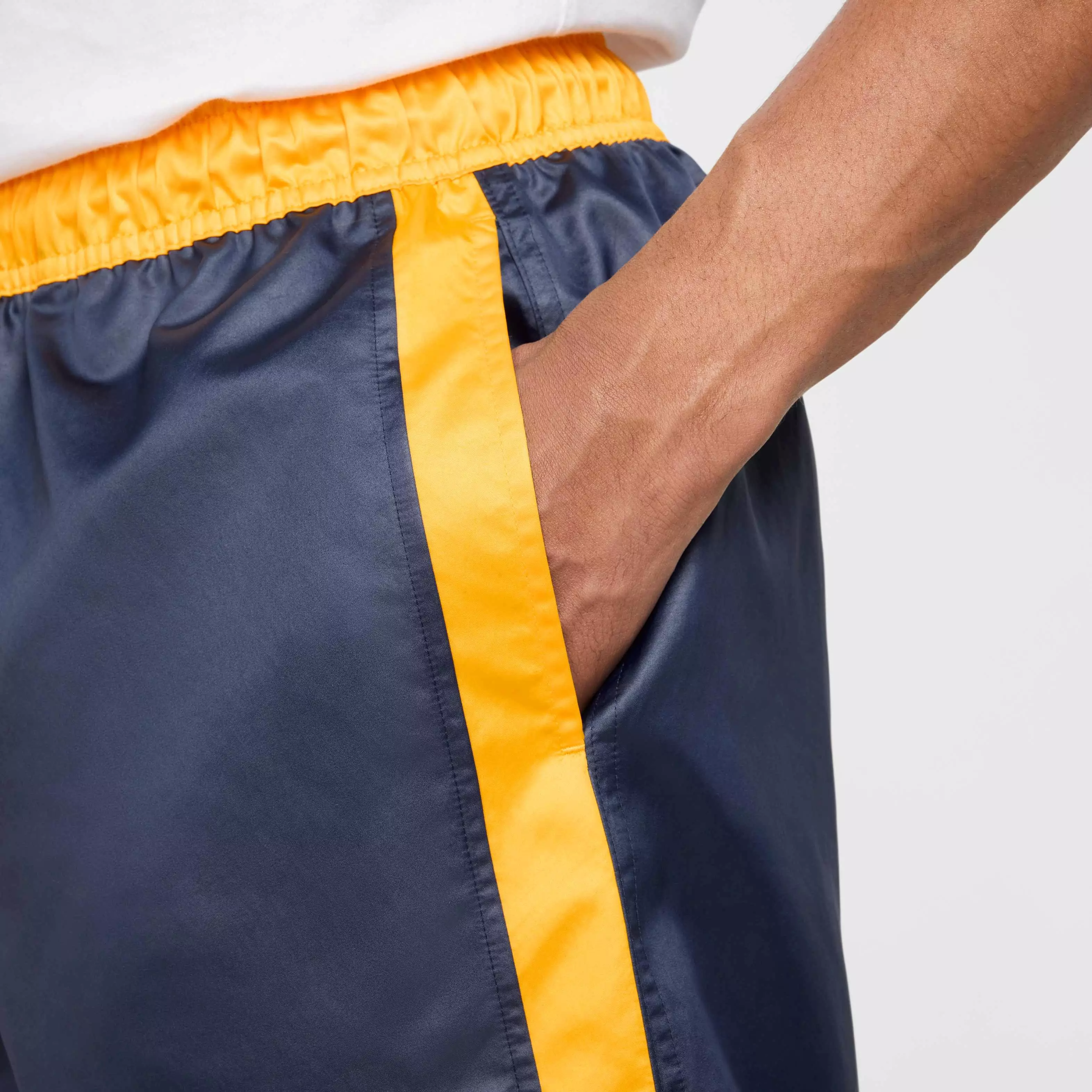 Nike​ Men's Sportswear Club ​Flow Football Shorts - BLUE