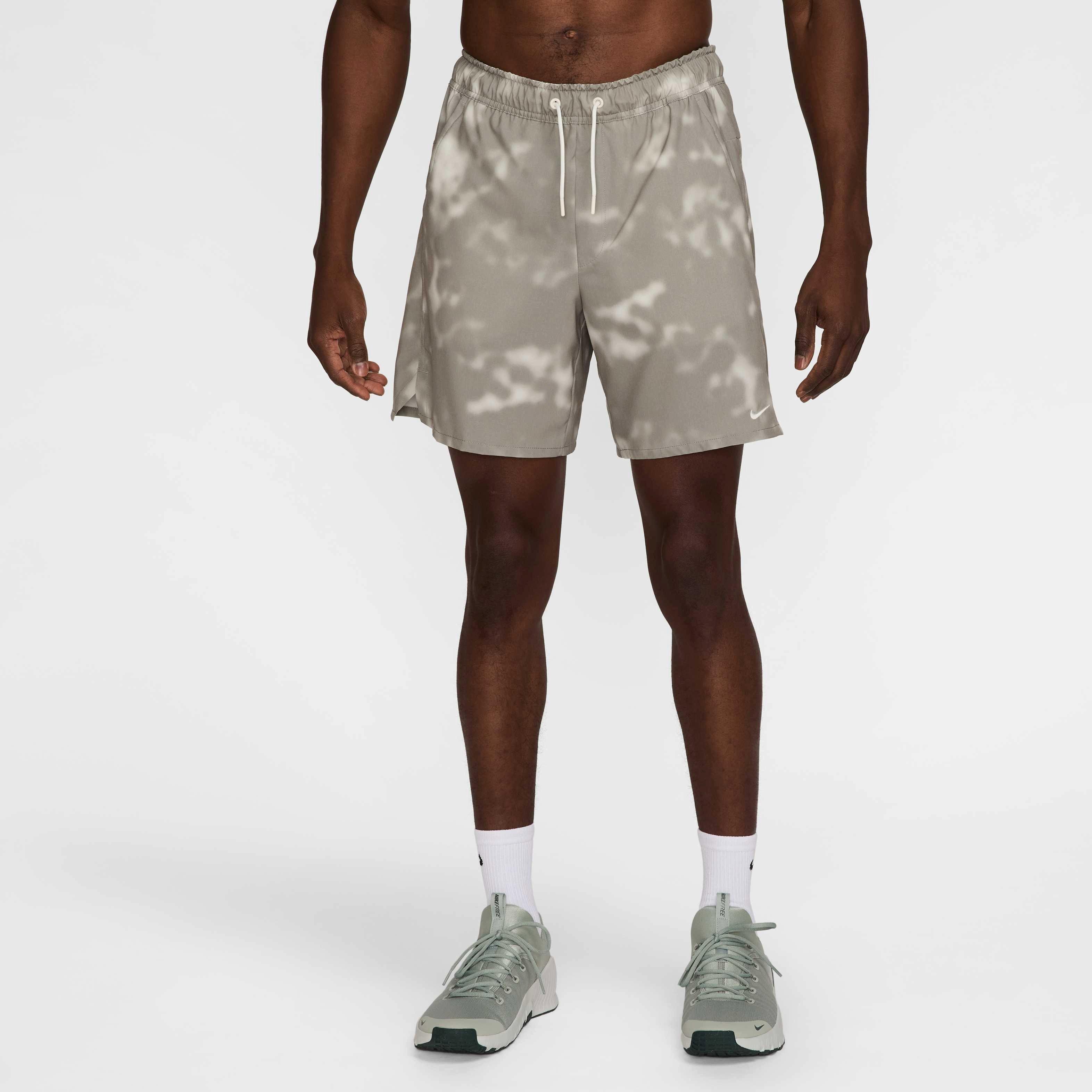 Nike Men's Unlimited Dri-FIT 7" Versatile Shorts - WHITE/GREEN Thumbnail View 3